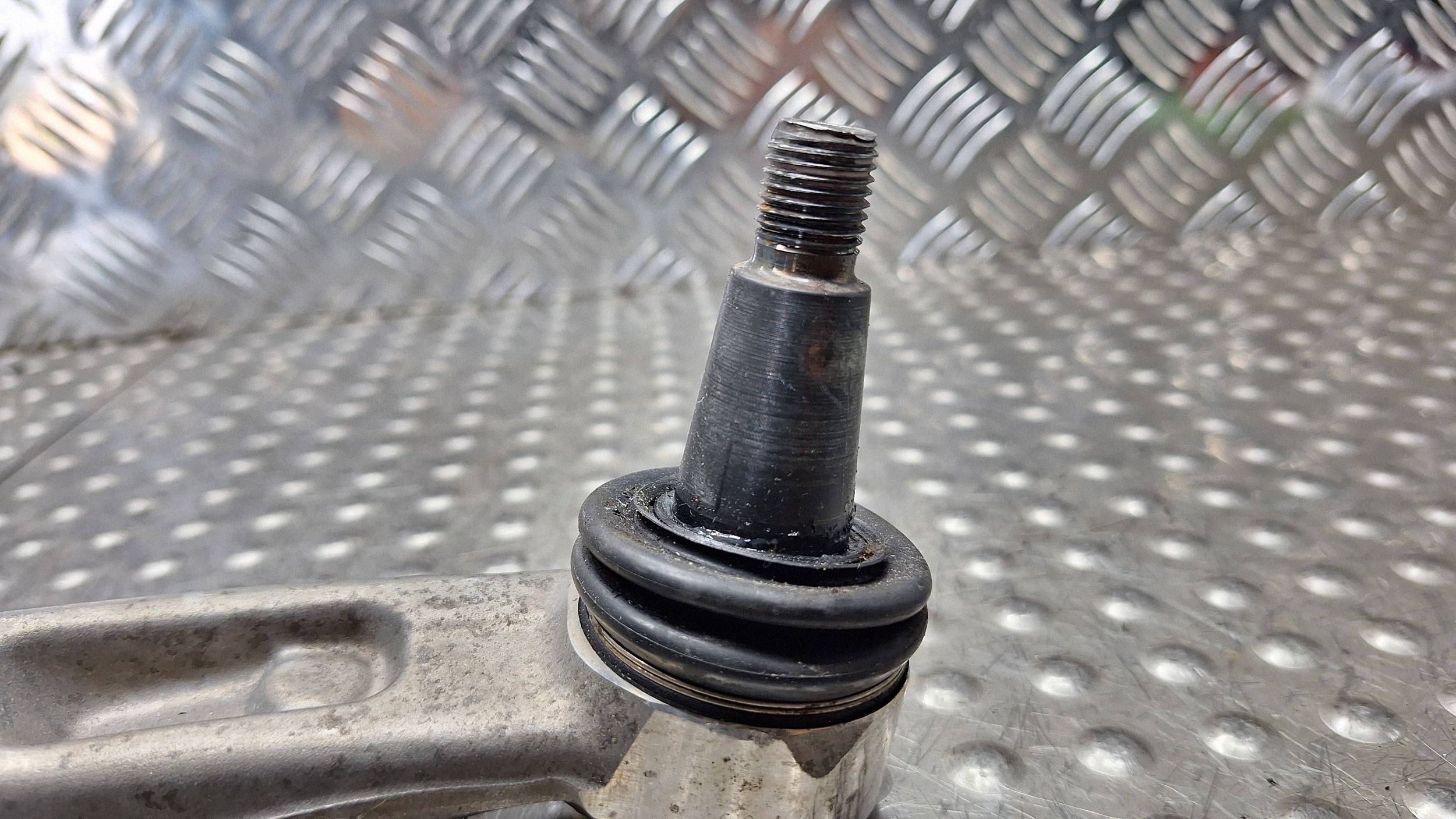 arm right front 80A407696D AUDI A6 C8 A7 4K Q5 80A