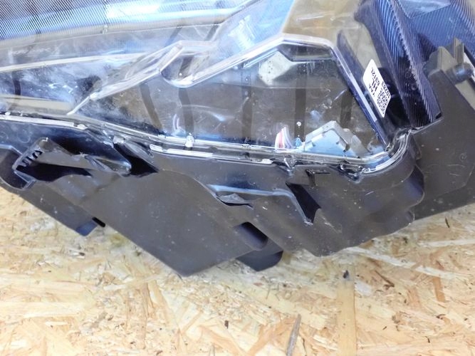 SUZUKI SX4 S-CROSS FULL LED 21- reflektor left light left