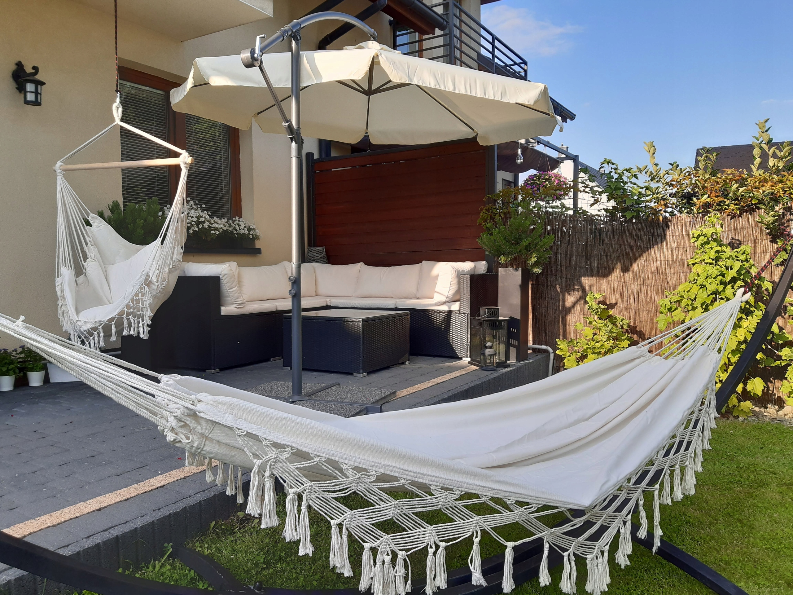 HAMAK BRAZYLIJSKI XL MOCNY OGRODOWY BOHO BALI Z MAKRAMĄ I POKROWCEM beżowy Długość całkowita 300 cm