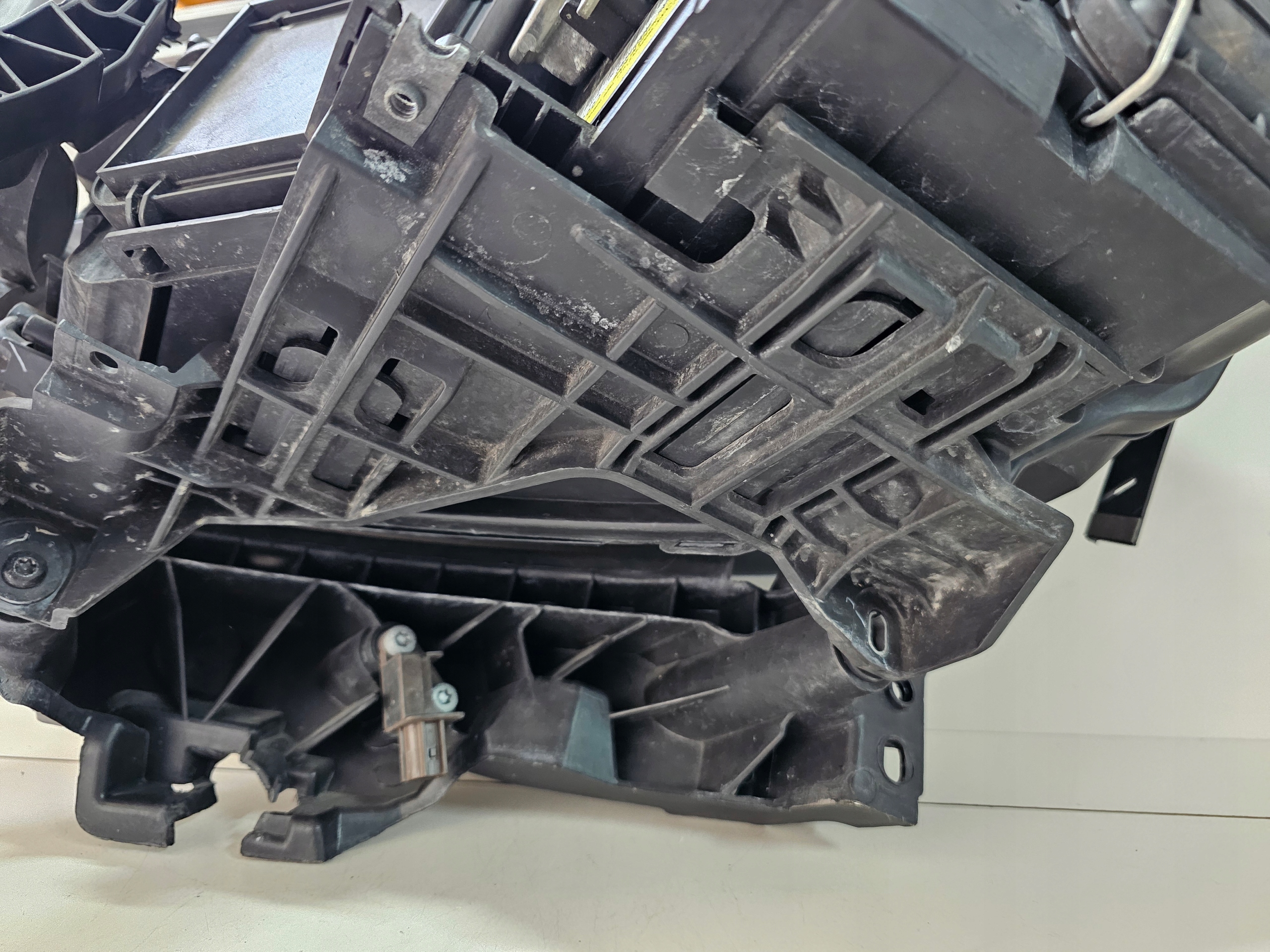фара правая передняя Audi Q5 8R перед рестайлинг 8R0941030AF