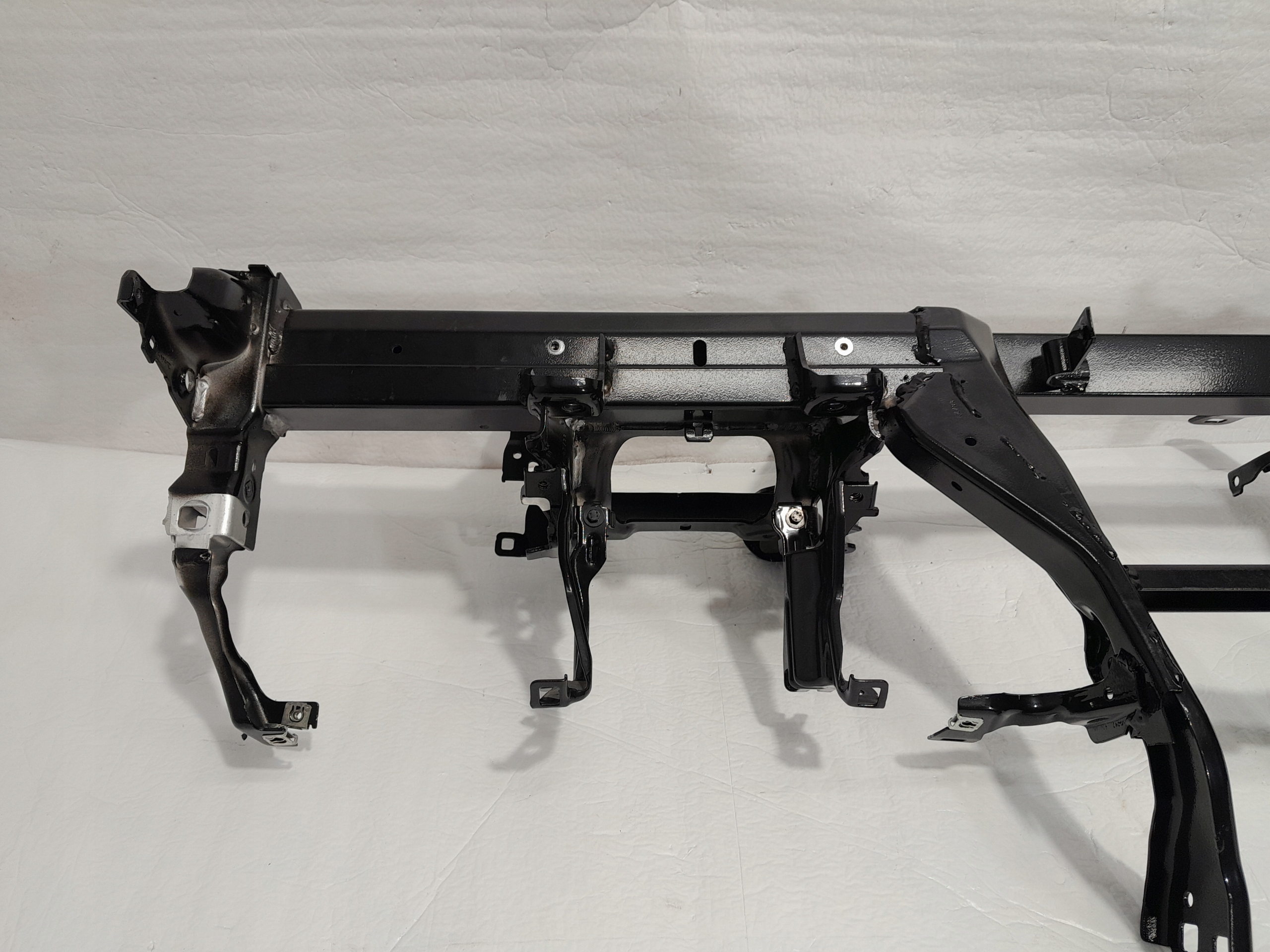 AUDI A4 B9 LIFT Support du tableau de bord Console Renfort pare choc 8W1857017D