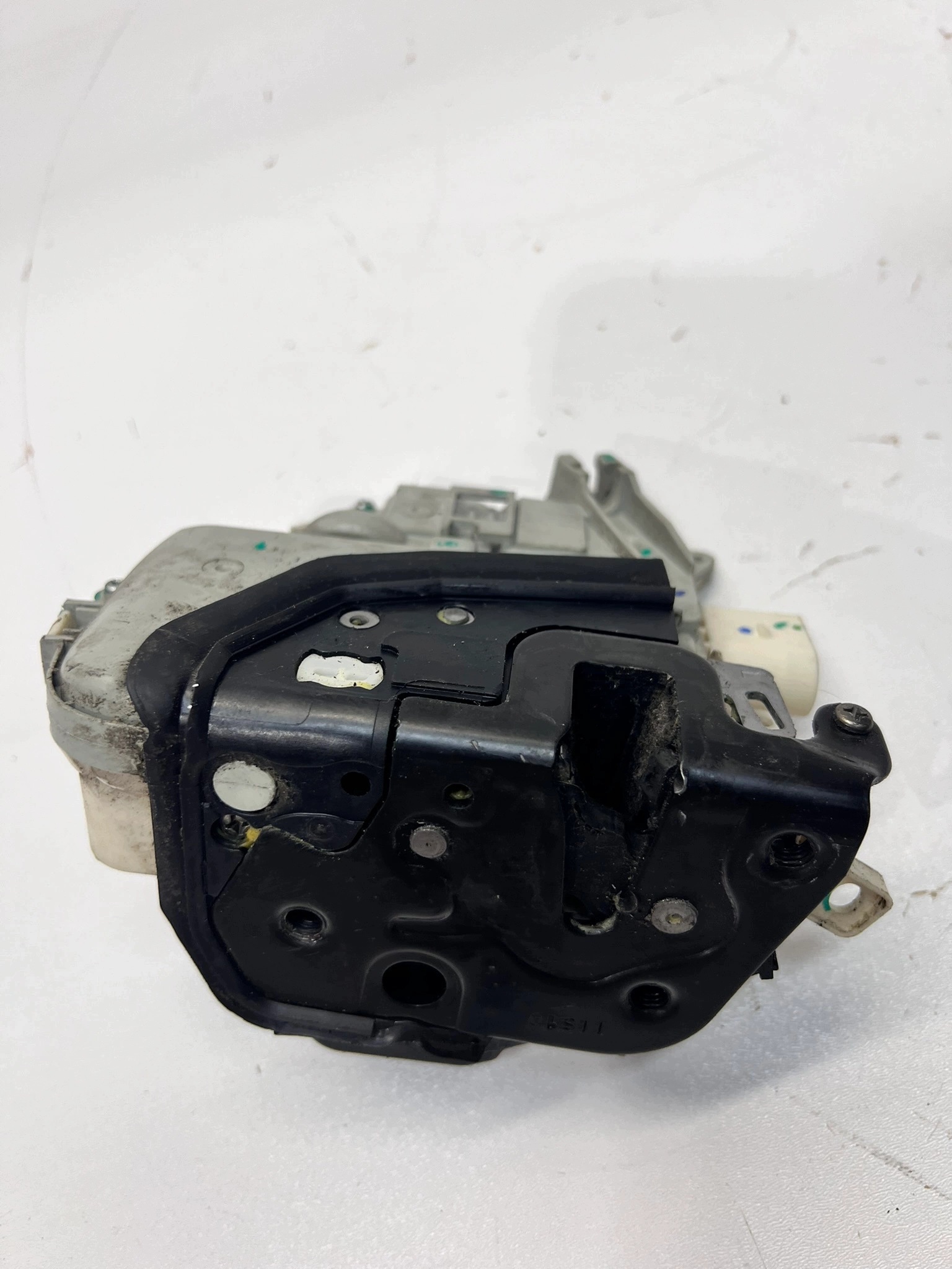 lock door left front AUDI A6 C6 A3 8P 4F1837015G 7 PIN
