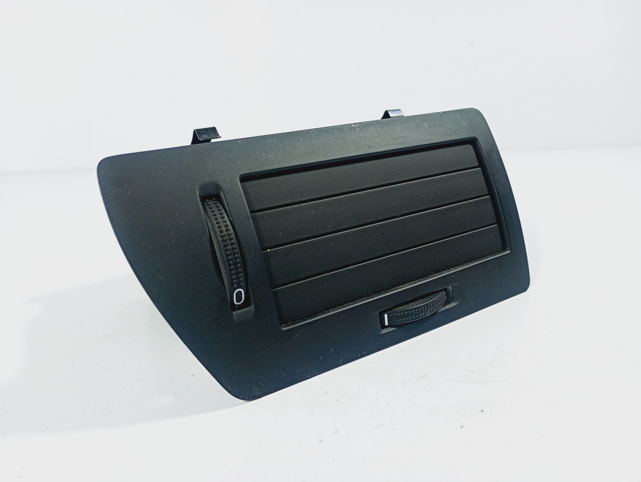 grid air conditioning devices air left driver´s OE 24465728 Opel Astra H 04-10