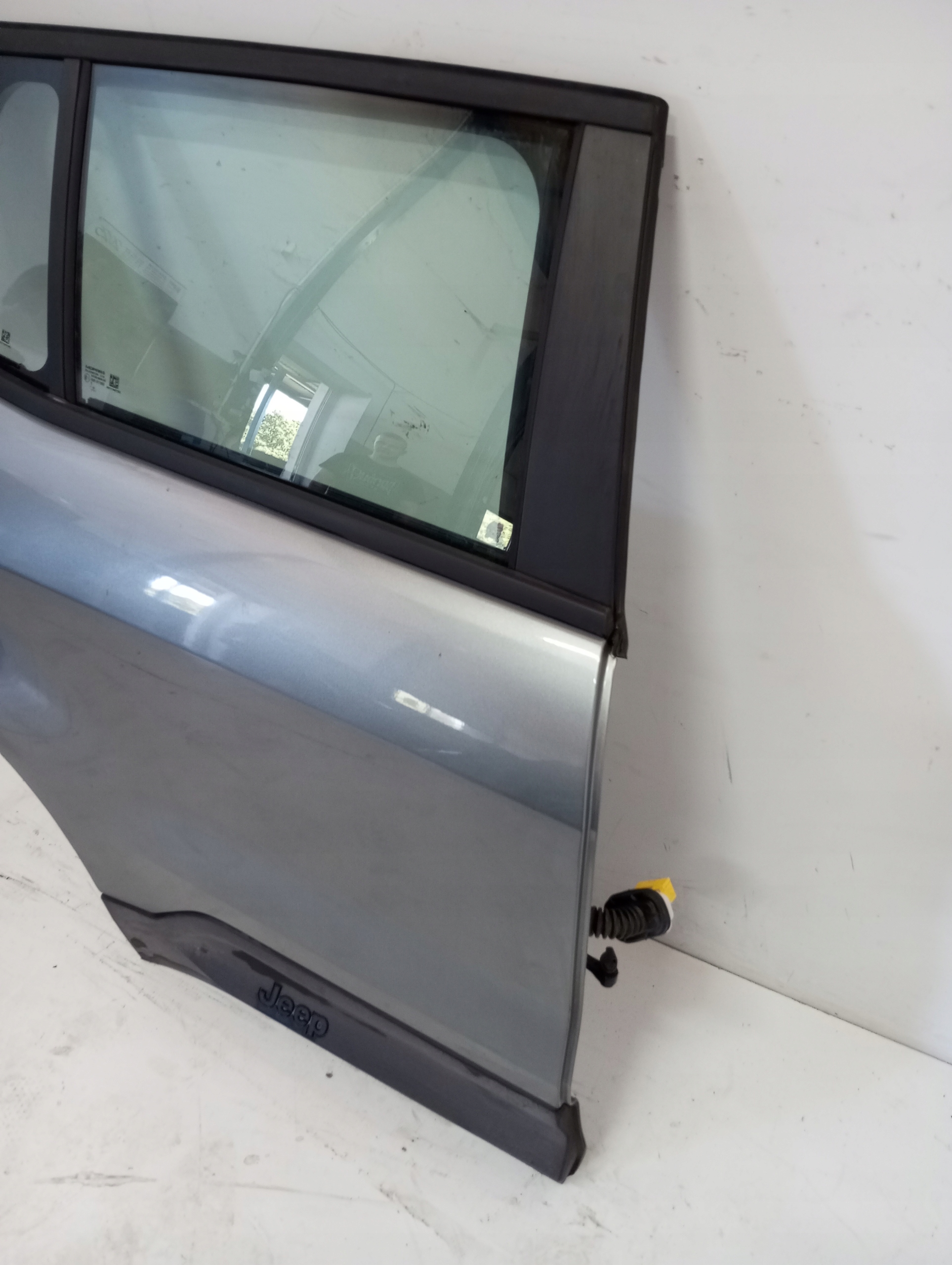 door right rear. JEEP AVENGER 23R