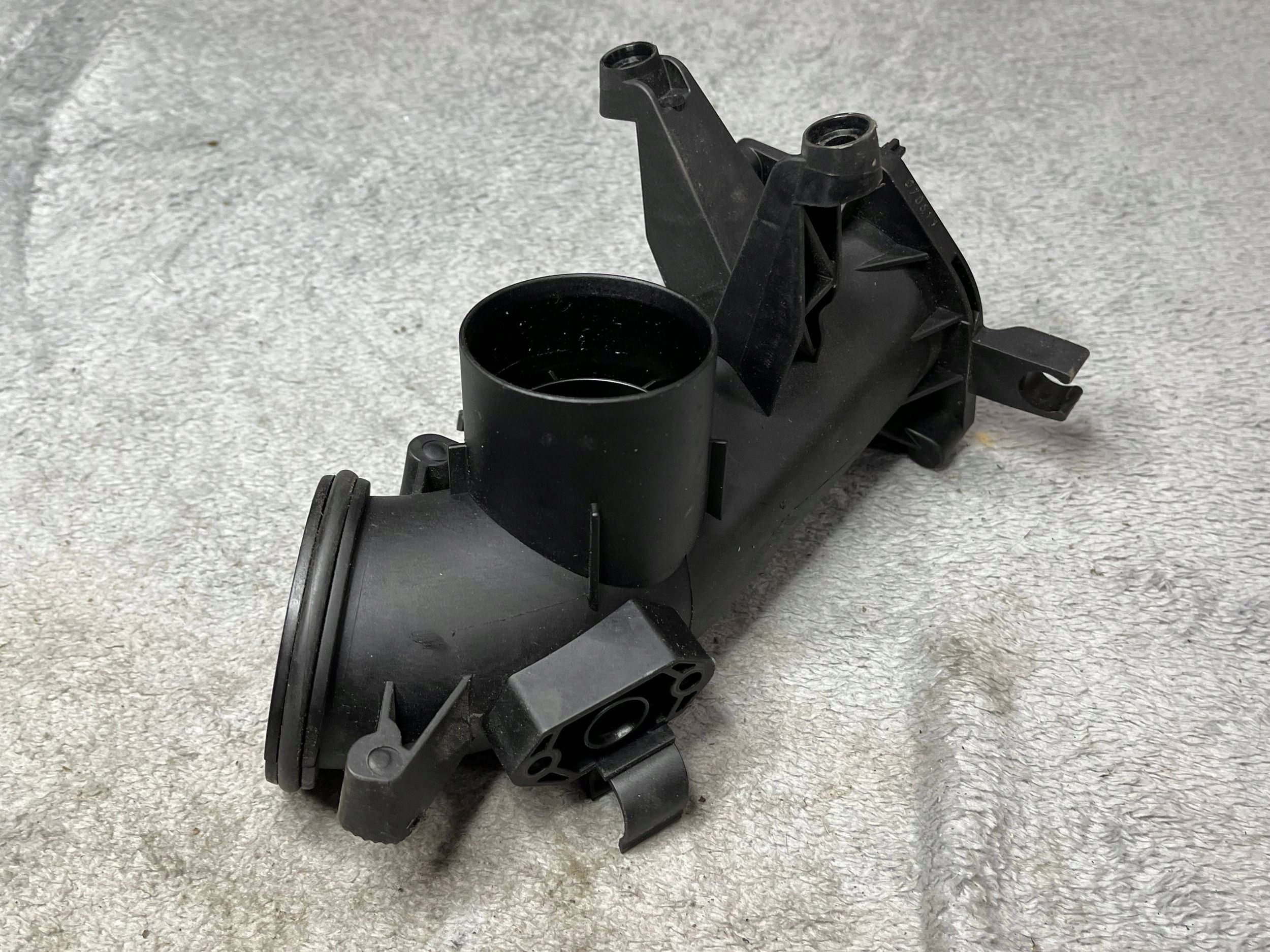 pipe DOLOTOWA air Volkswagen 03C145861F