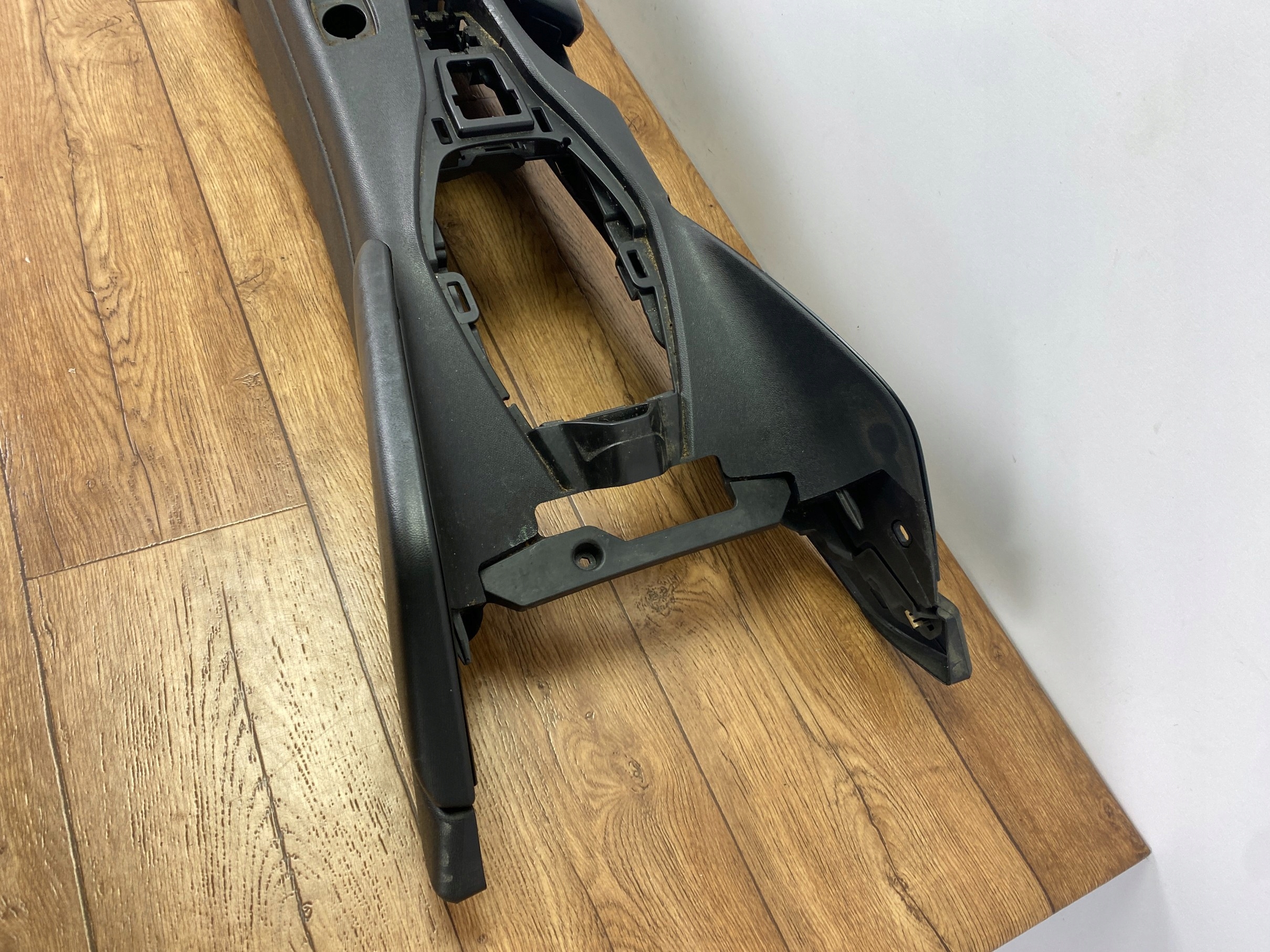 console tunel central armrest Chevrolet Camaro 2016+