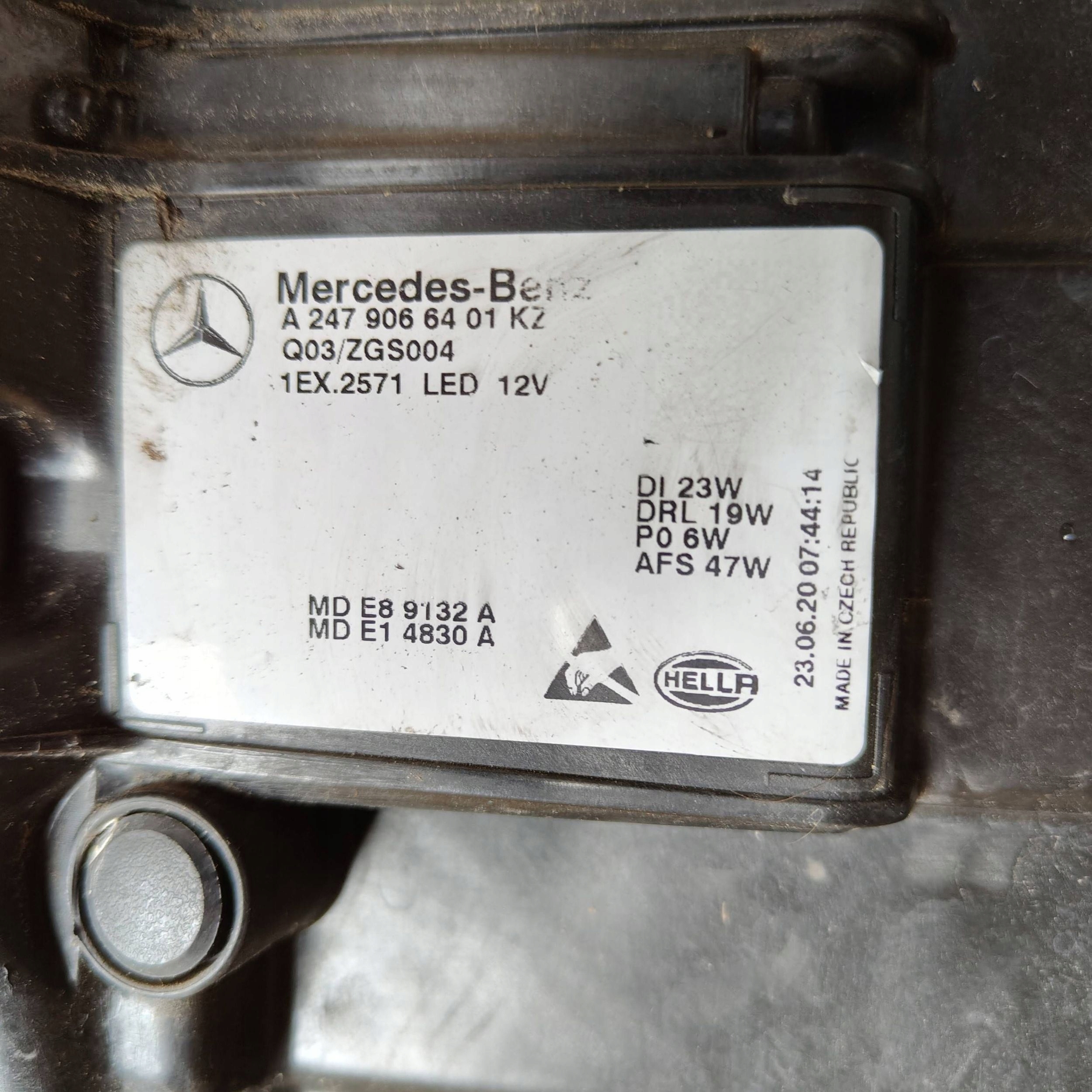 Reflektor front side right Mercedes-Benz GLA H247 A2479066400
