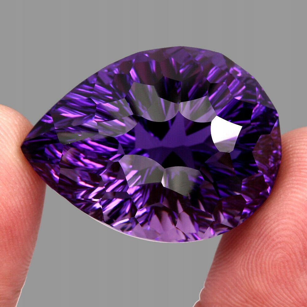 Ametyst přírodní kámen 85.07ct certifikát