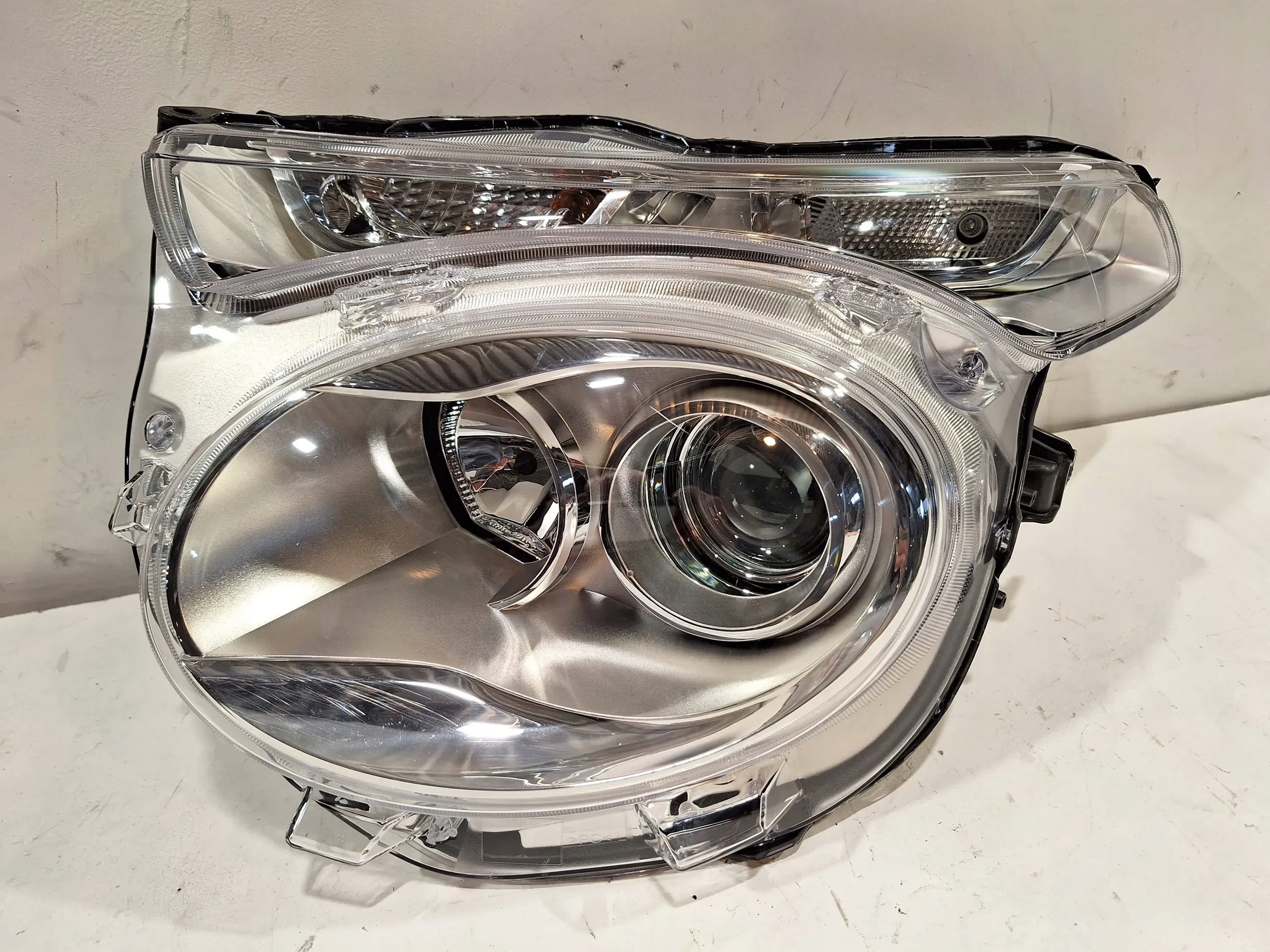light front left Citroen C1 II 14