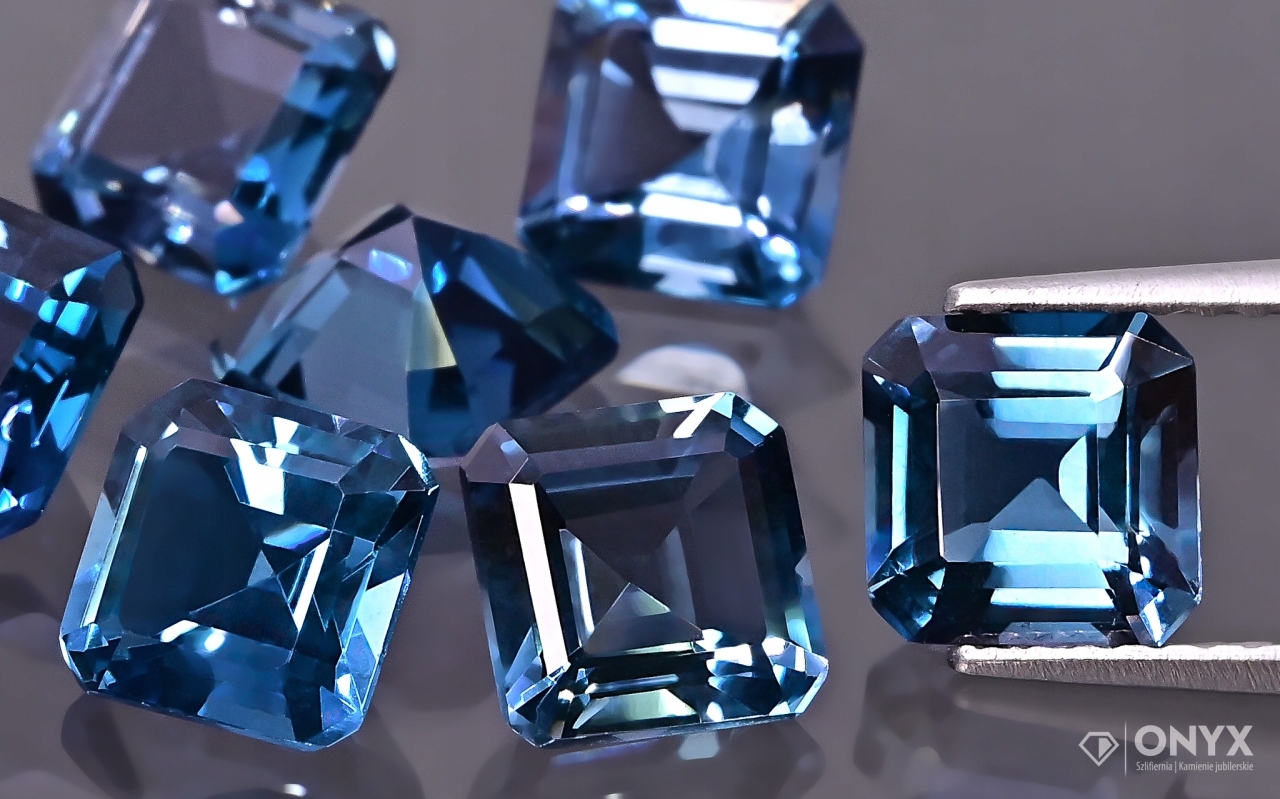 Topaz London Blue fazetovaný oktagon 8x8 mm