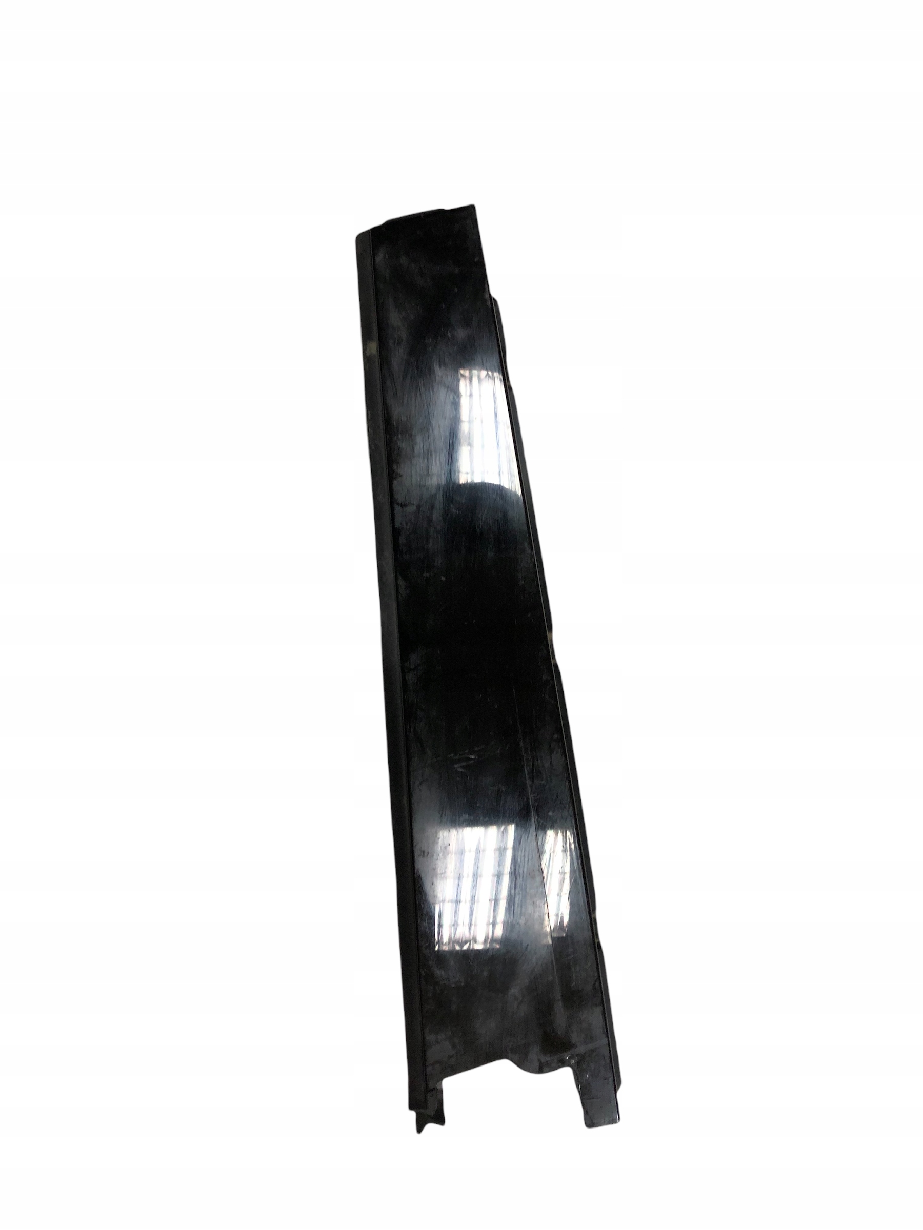 95B853351 - MACAN 95B планка передніх дверей P. 95B.853. 351