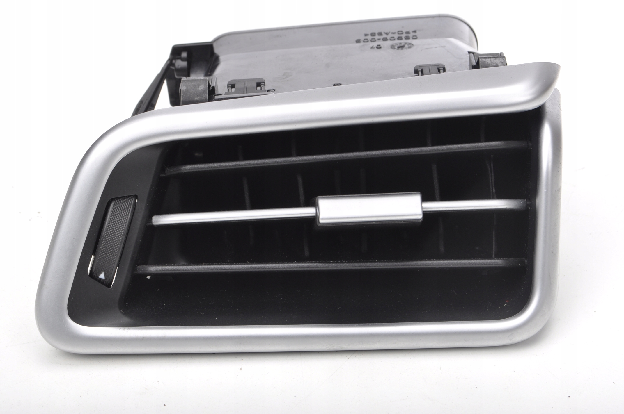 6700190610 - MASERATI GHIBLI III 13-ВЕНТИЛЯЦИОННАЯ РЕШЕТКА ПЕРЕДНЯЯ ПРАВАЯ