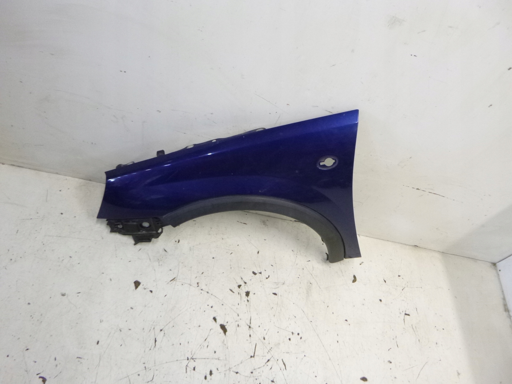 PARAFANGO SINISTRA OPEL CORSA C Z21B 00-06R.