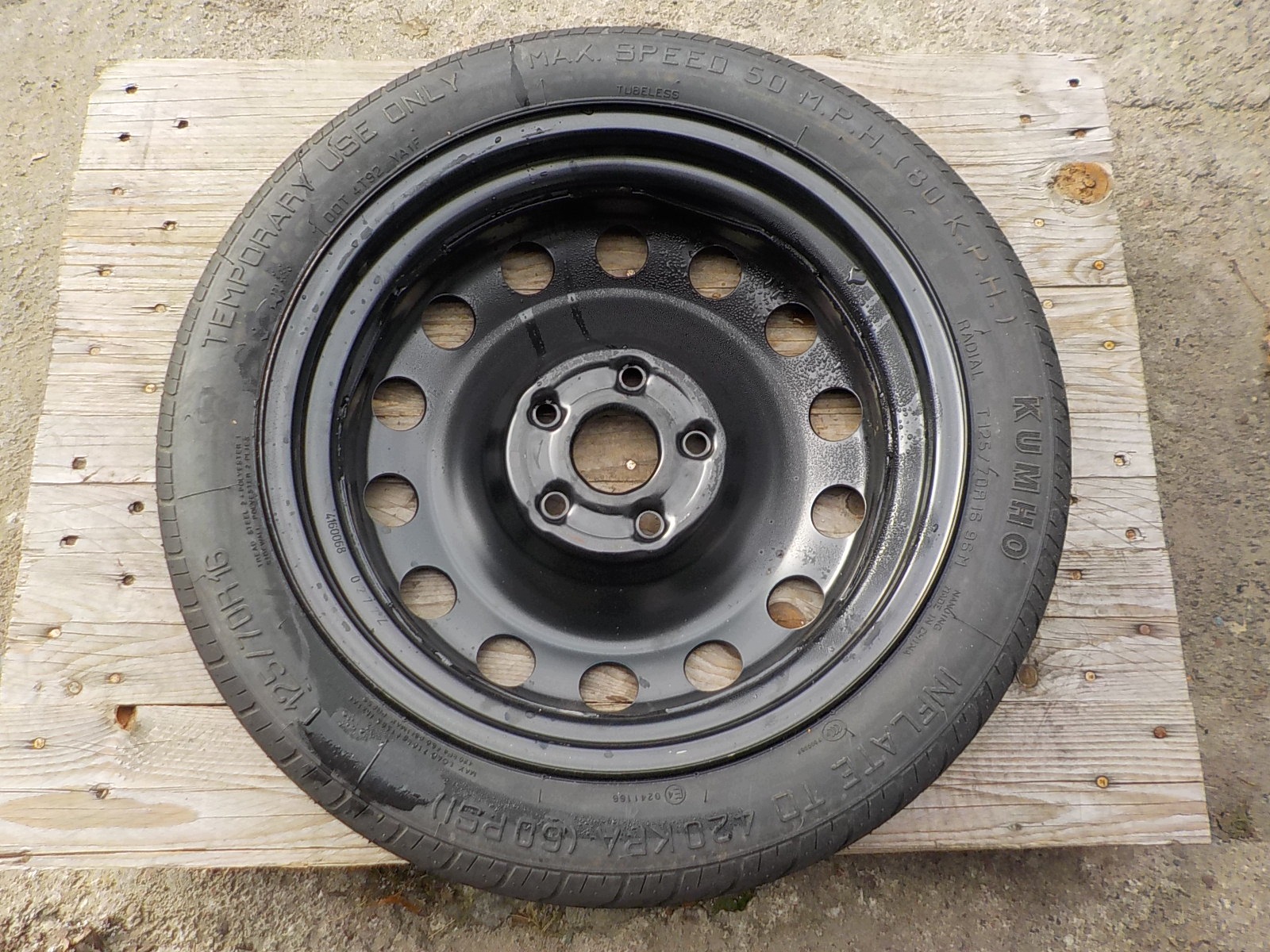 GOLF VII AUDI A3 8P LEON III roue de secours R16 5x112