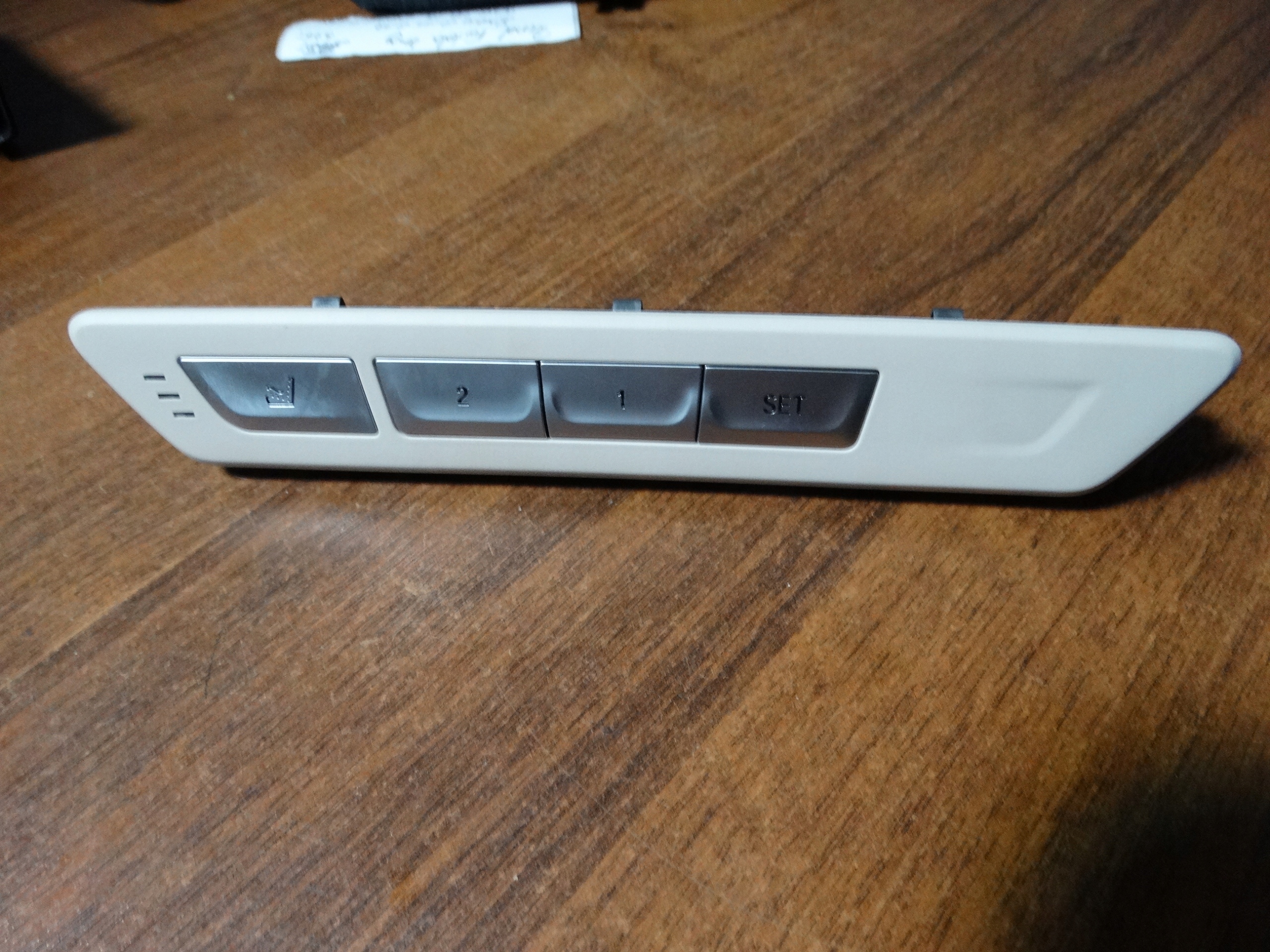 IDEALNY PANEL SITZ RECHTS BMW G11 G12 1