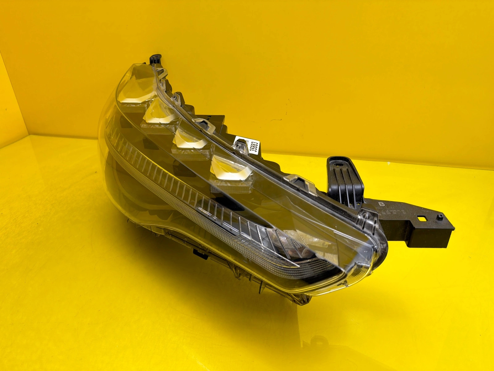light front right Toyota Corolla Cross 2023- Full Led