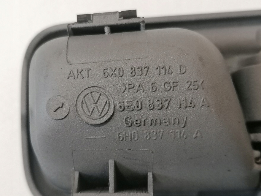 LUPO AROSA KLAMKA WEWNETRZNA DRZWI PRAWA PRZOD ORG Producent części Volkswagen OE