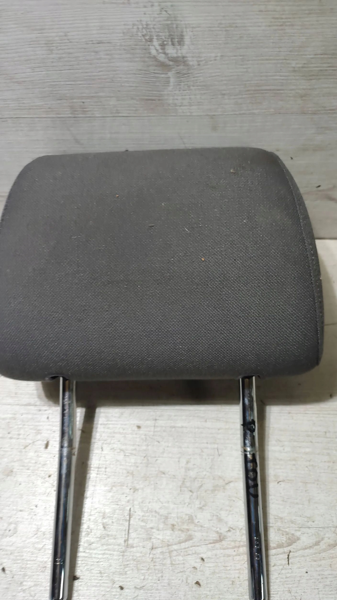 Volkswagen Touareg and 7L2003 front side right rest