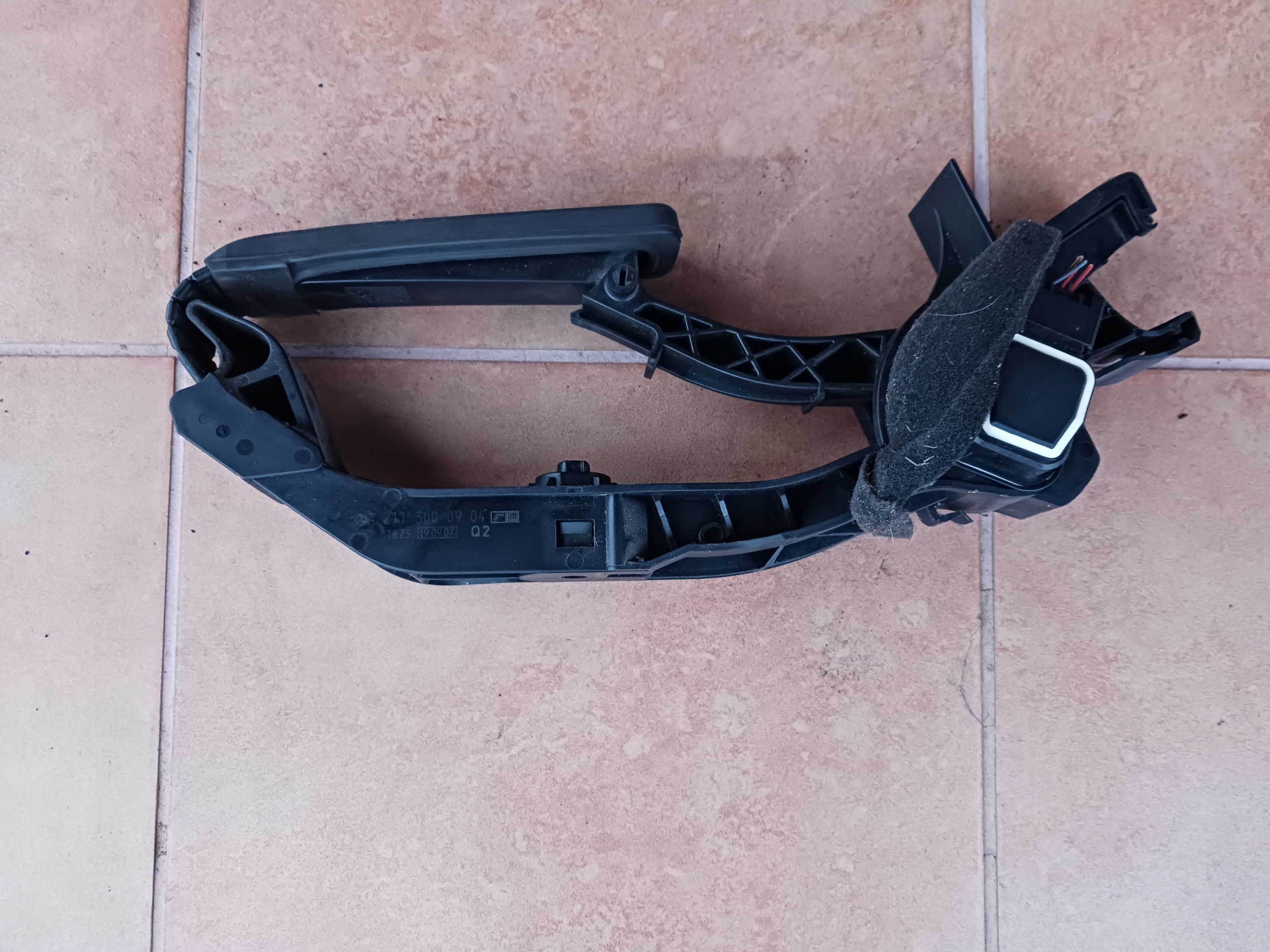 Потенциометр педаль акселератора MERCEDES A2113000904