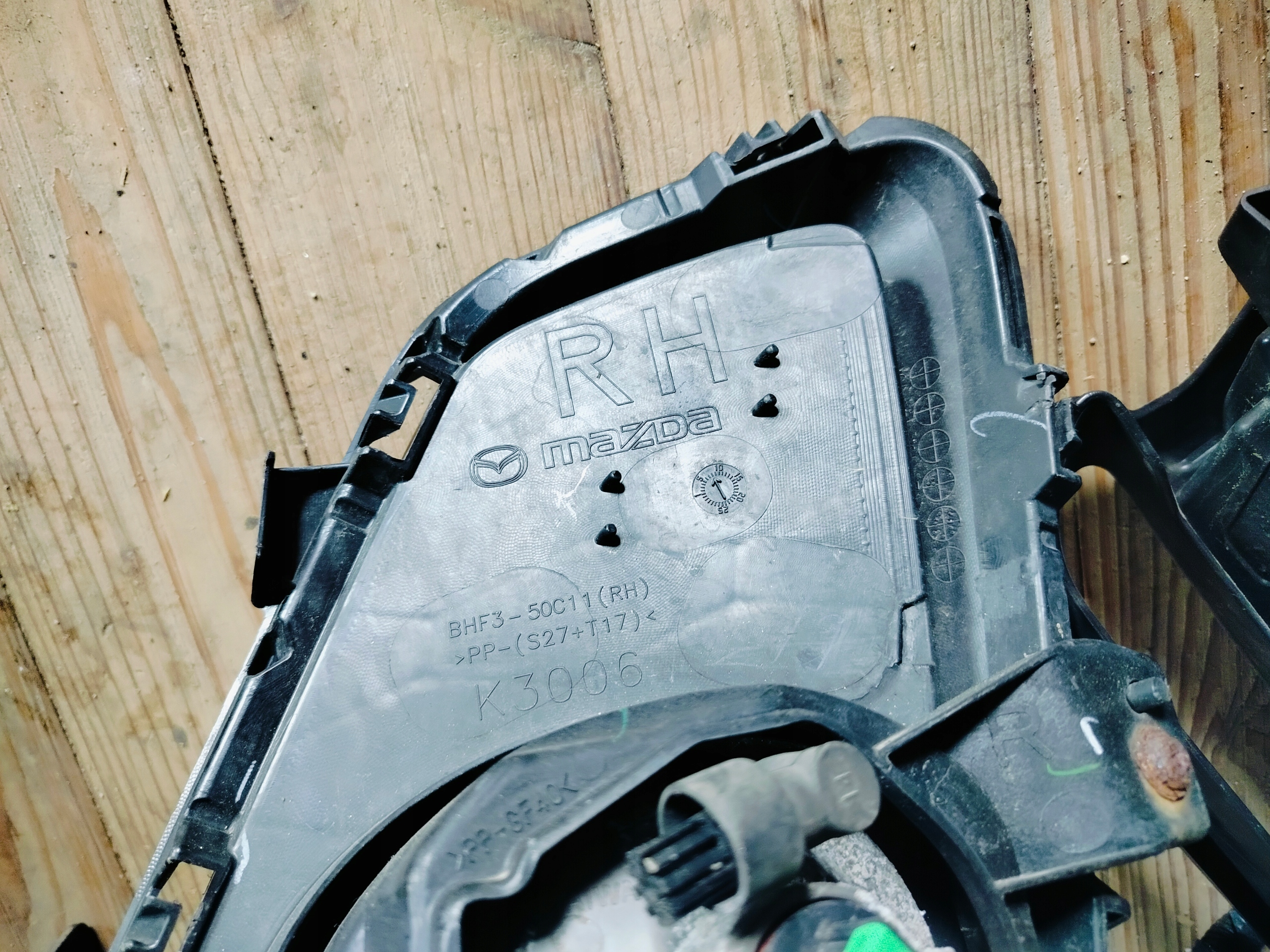 grid of a bumper left right front front MAZDA 3 BL II LIFT 09-13