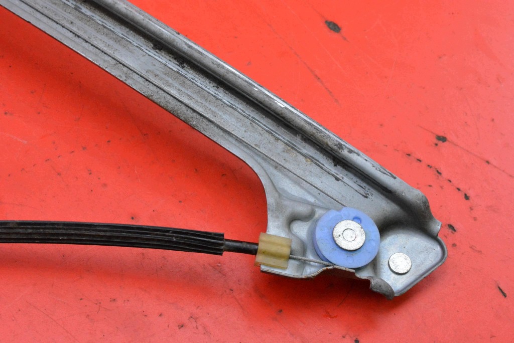 window regulator right front EU 807000002R RENAULT LAGUNA 3 III KOMBI 07-11