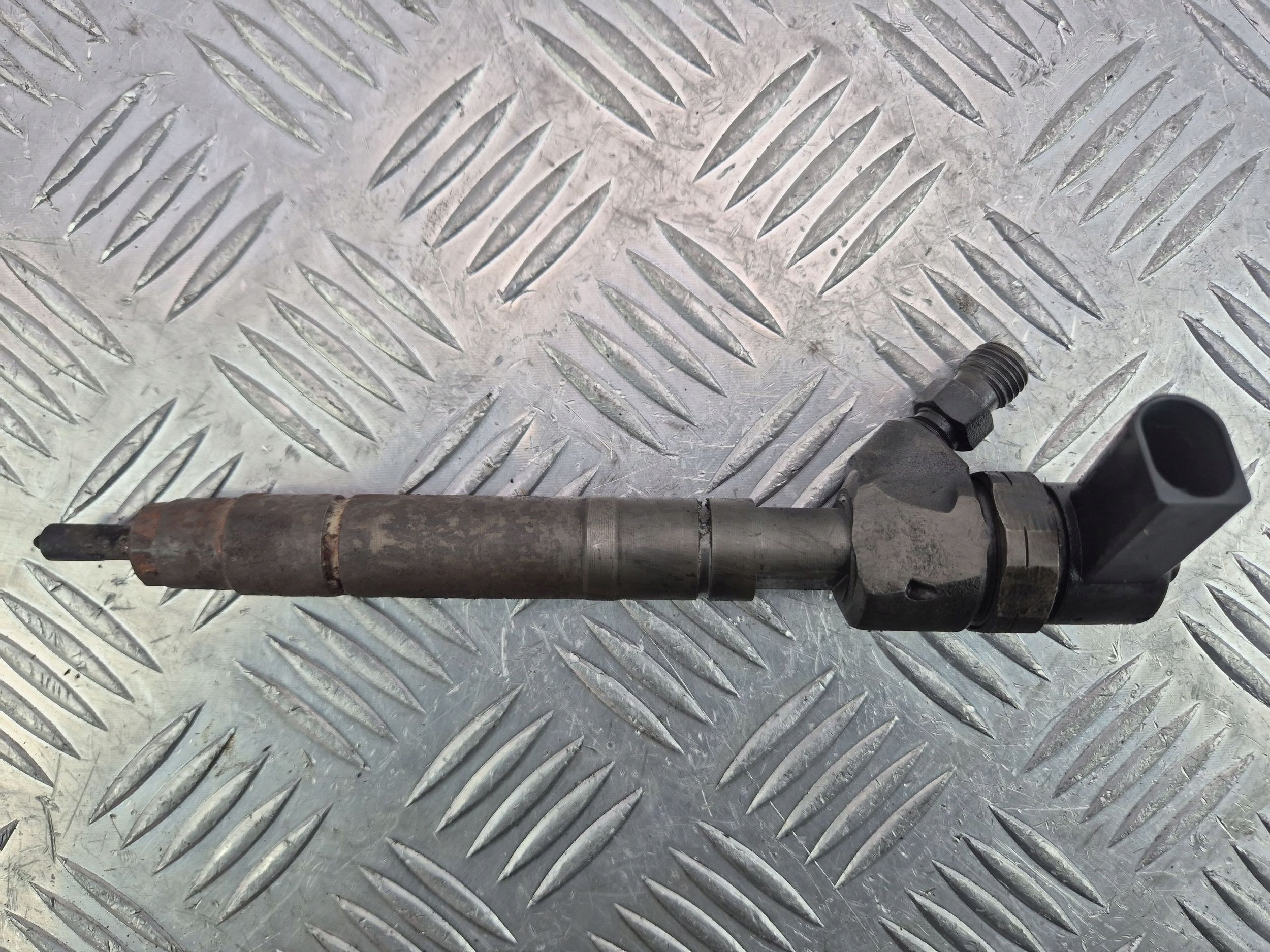Mercedes C200 CDI W203 2.2 injector A6130700687
