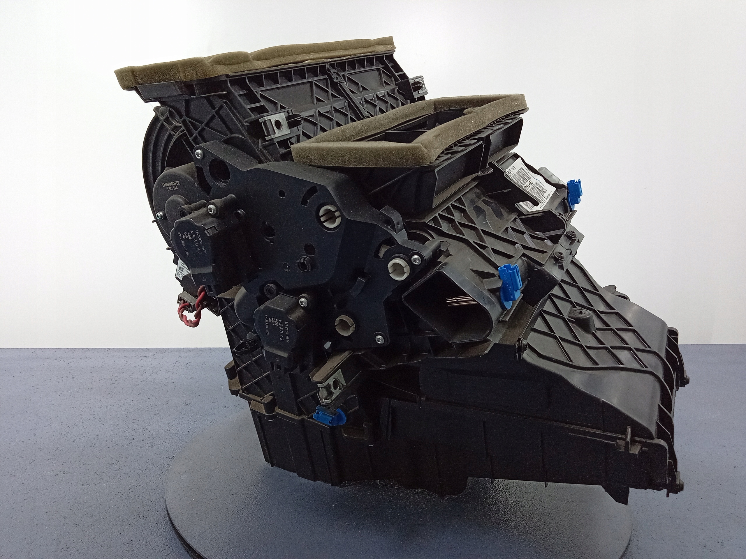 Focus MK3 11- радиатор отопителя корпус европа BV6N19B555NE