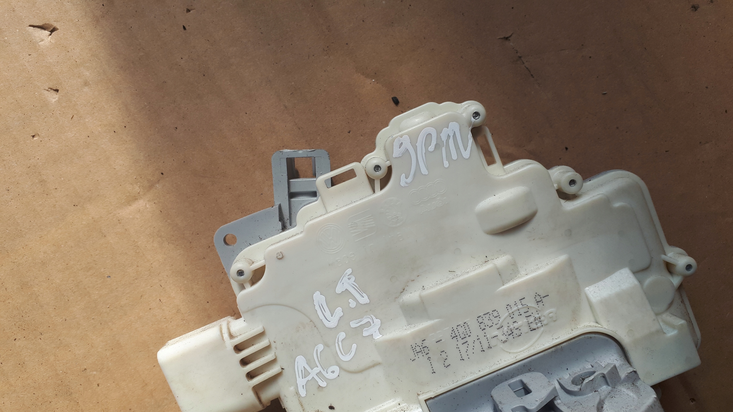 A6 C7 4G lock door left rear part 9 PIN 4G0839015A A7
