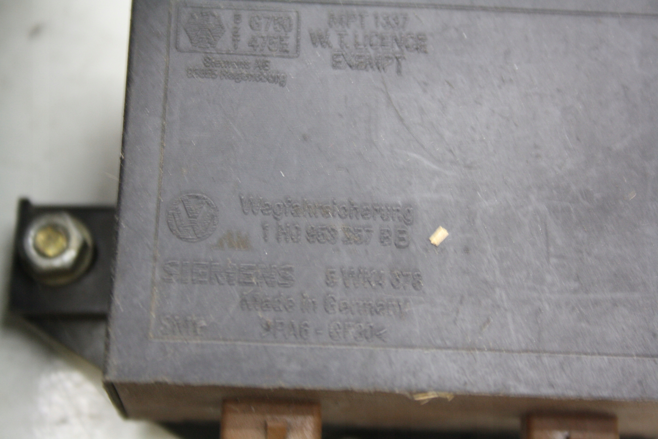 module control unit IMMOBILIZER IMMO VOLKSWAGEN VW CADDY GOLF V 1H0953257BB