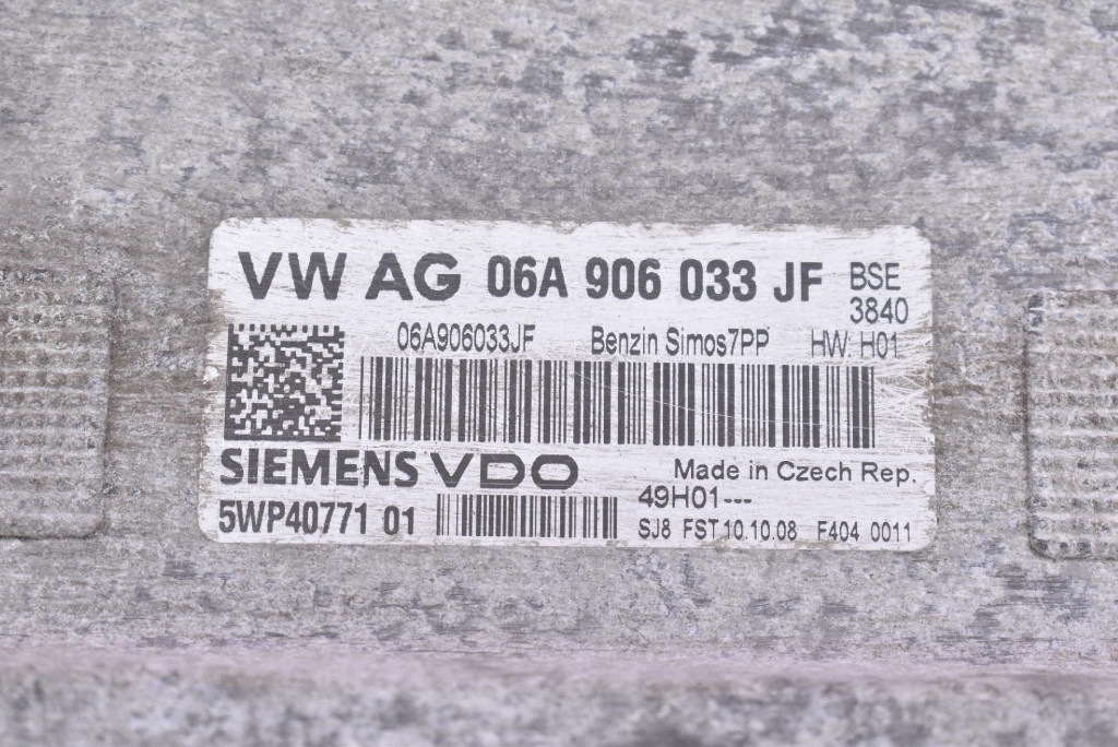 control unit computer of the engine 06A906033JF VW GOLF 6 VI 1.6 8V 102 KM 08-15
