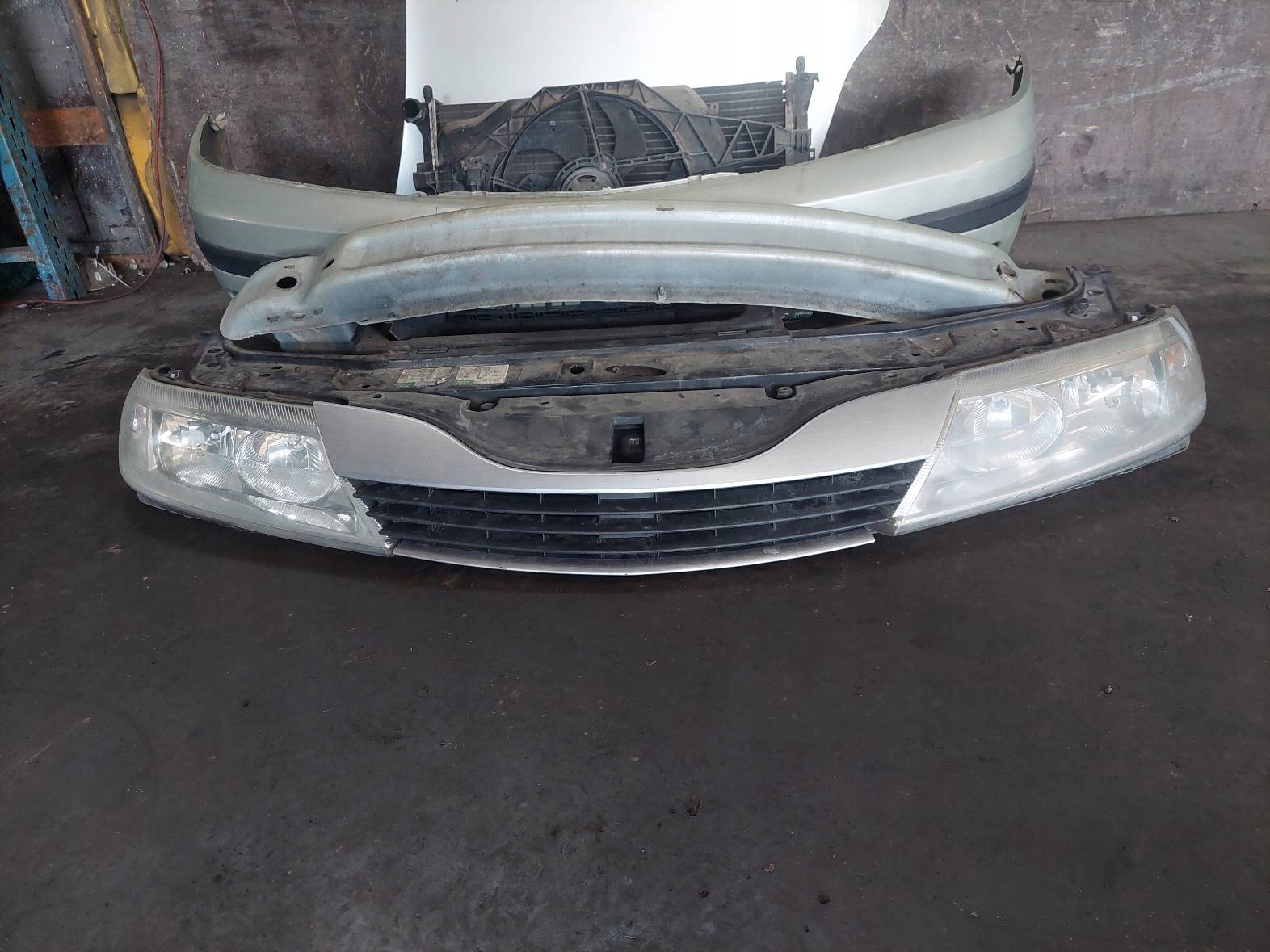 complete front bonnet bumper light fender RENAULT LAGUNA II NV190