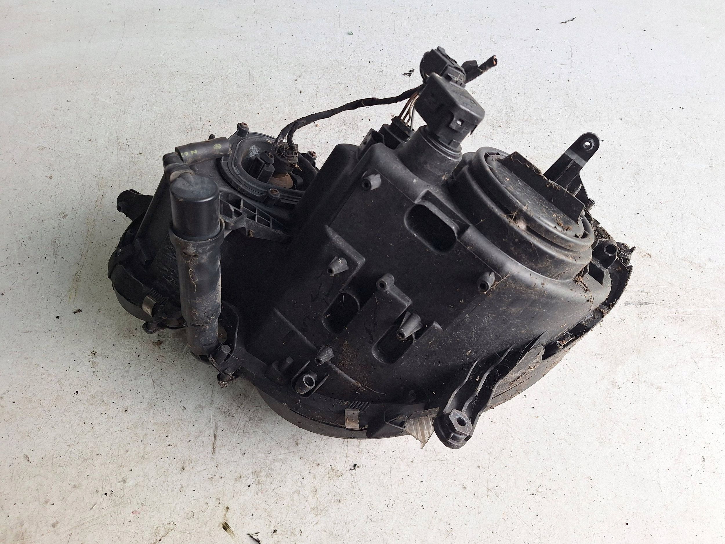 MERCEDES E-class W211 02-06 light right UK-right hand drive