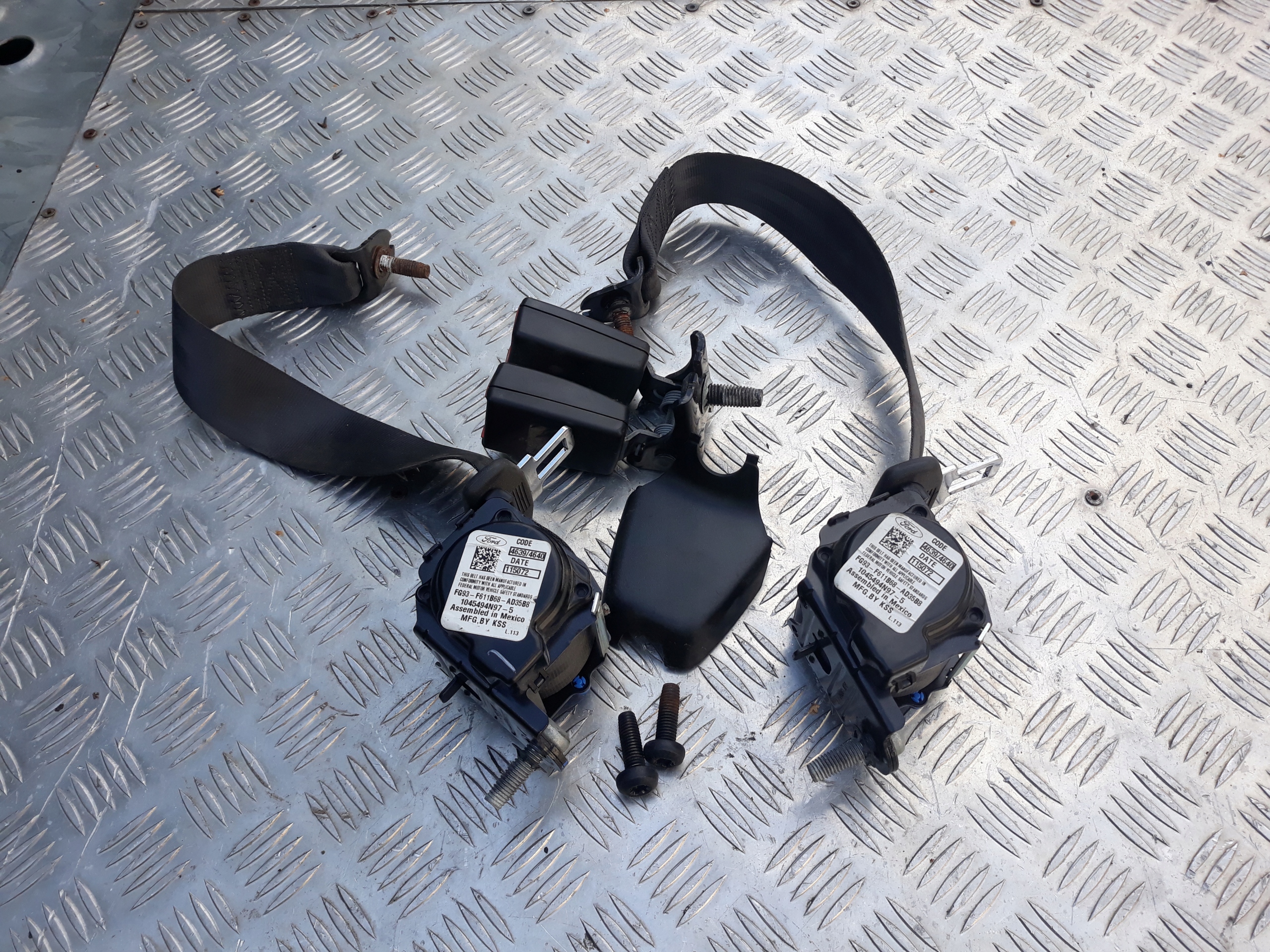 PASY BEZPIECZENSTWA TYL TYLNE MONDEO MK5 FUSION