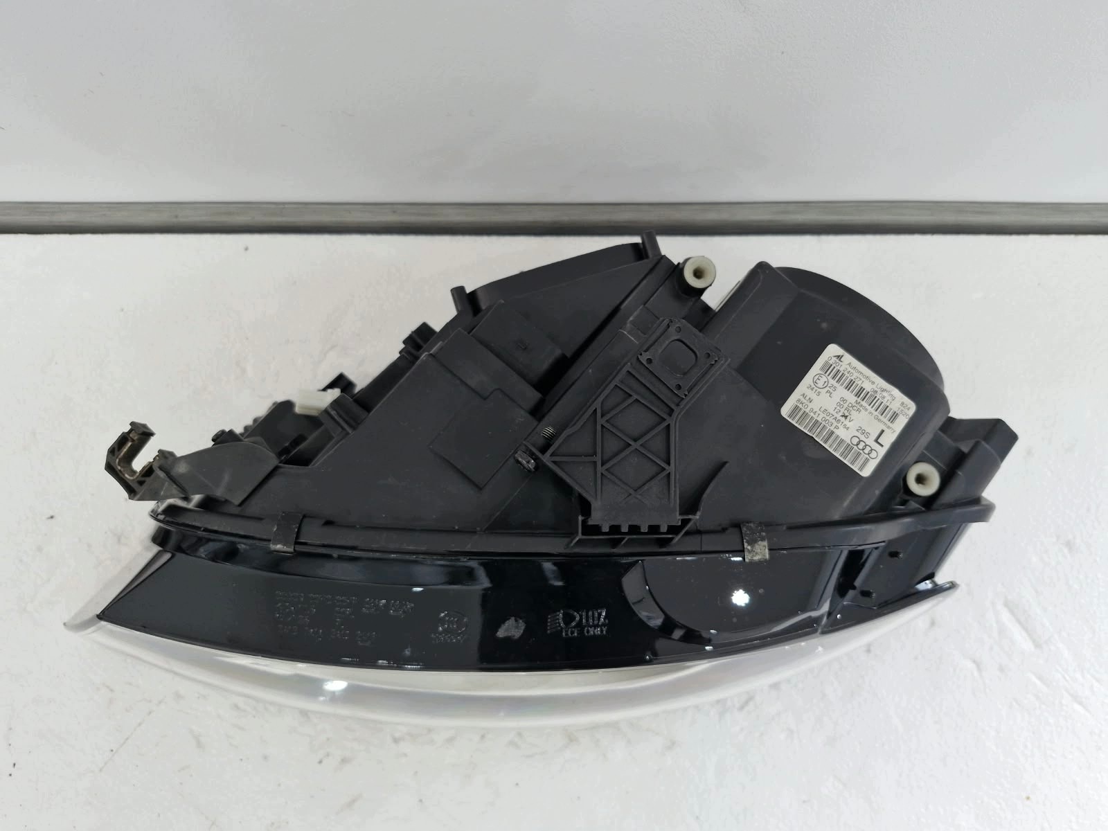 light left Audi A4 8K Bi-Xenon LED