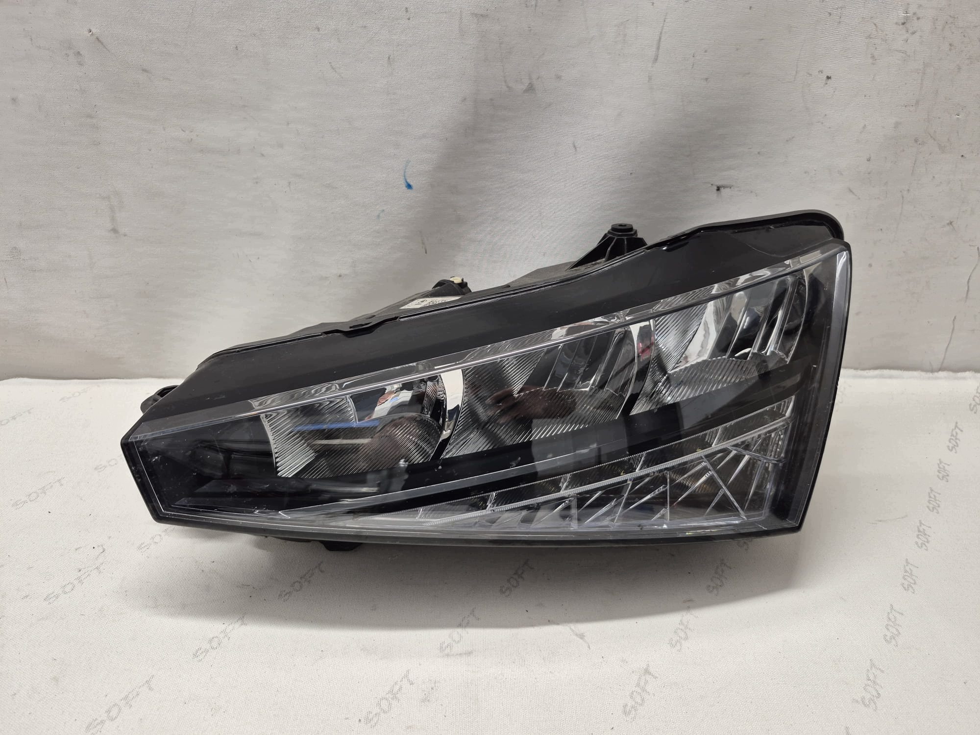 SKODA SCALA 657 19- light left front front FULL LED 657941015