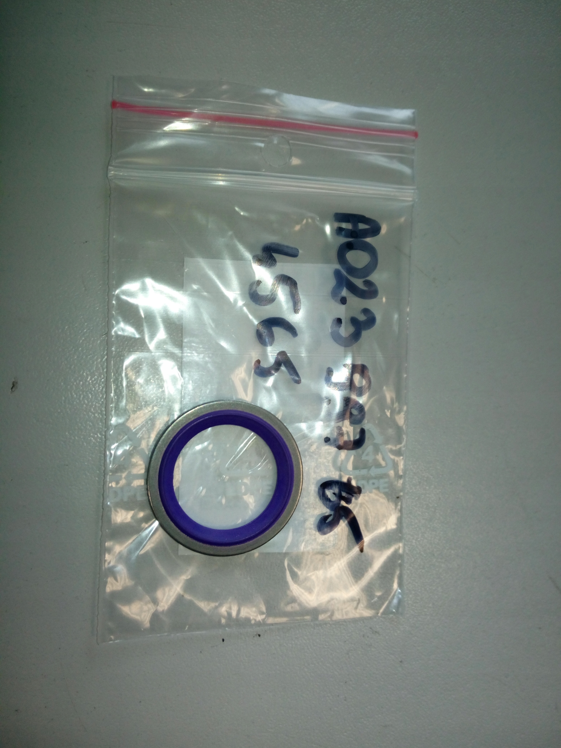 USZCZELKA UKŁADU KLIMATYZACJI MERCEDES A0239976545 NOWA ORYG.*