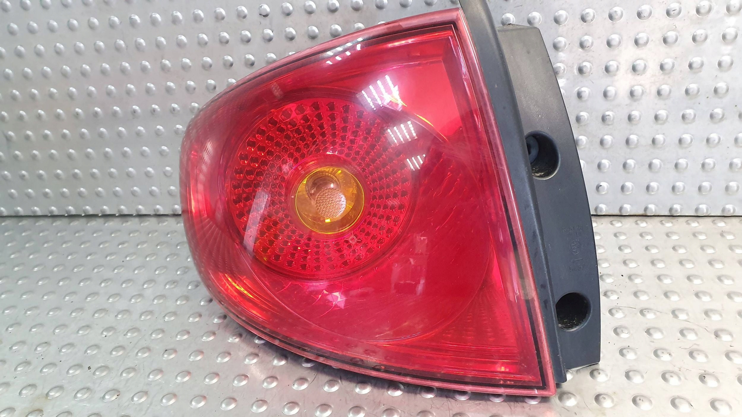 light rear part left SEAT ALTEA 5P0945095D 04