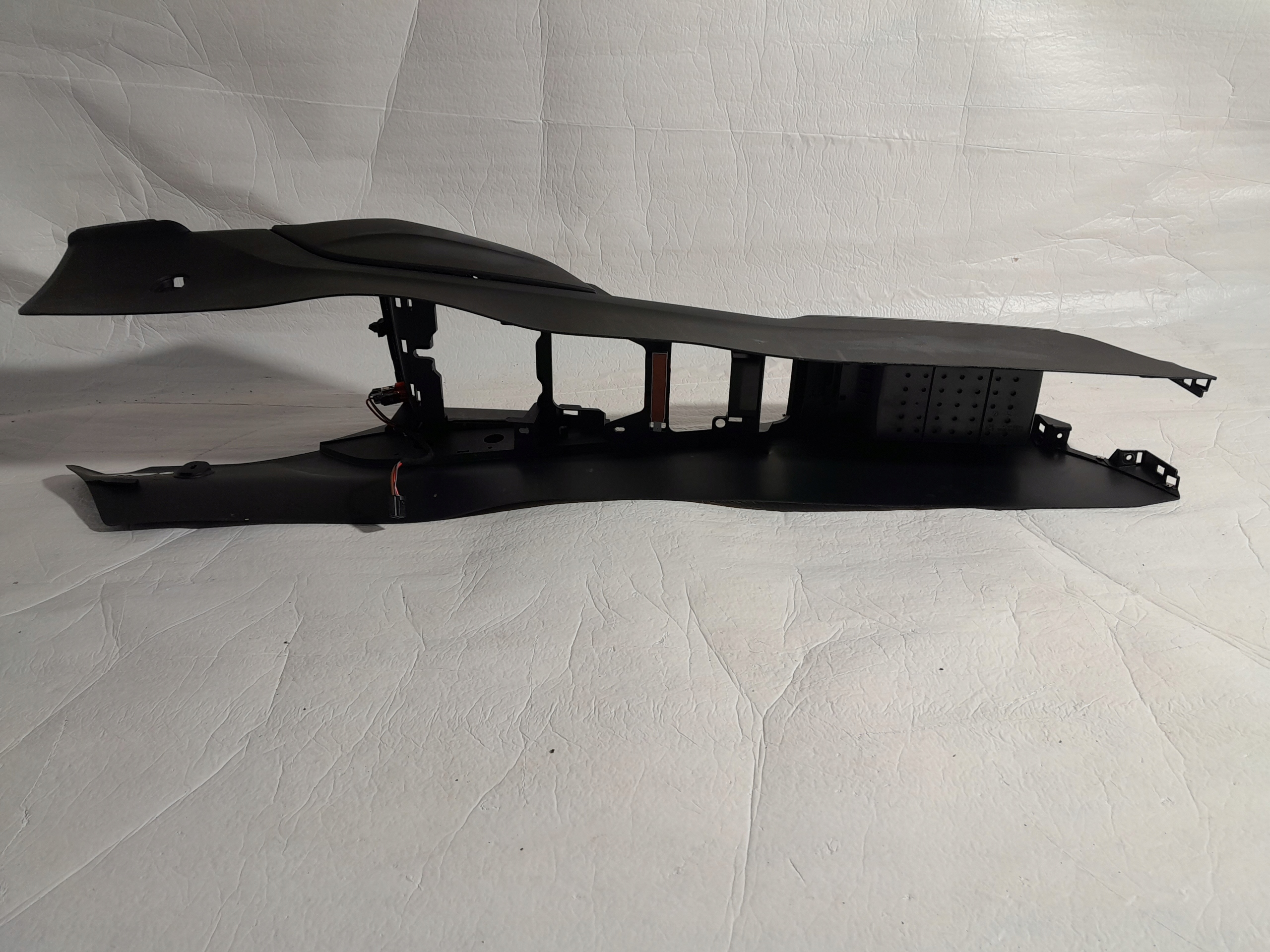 Audi A3 S3 8V седан тунель середина 8V1863241A