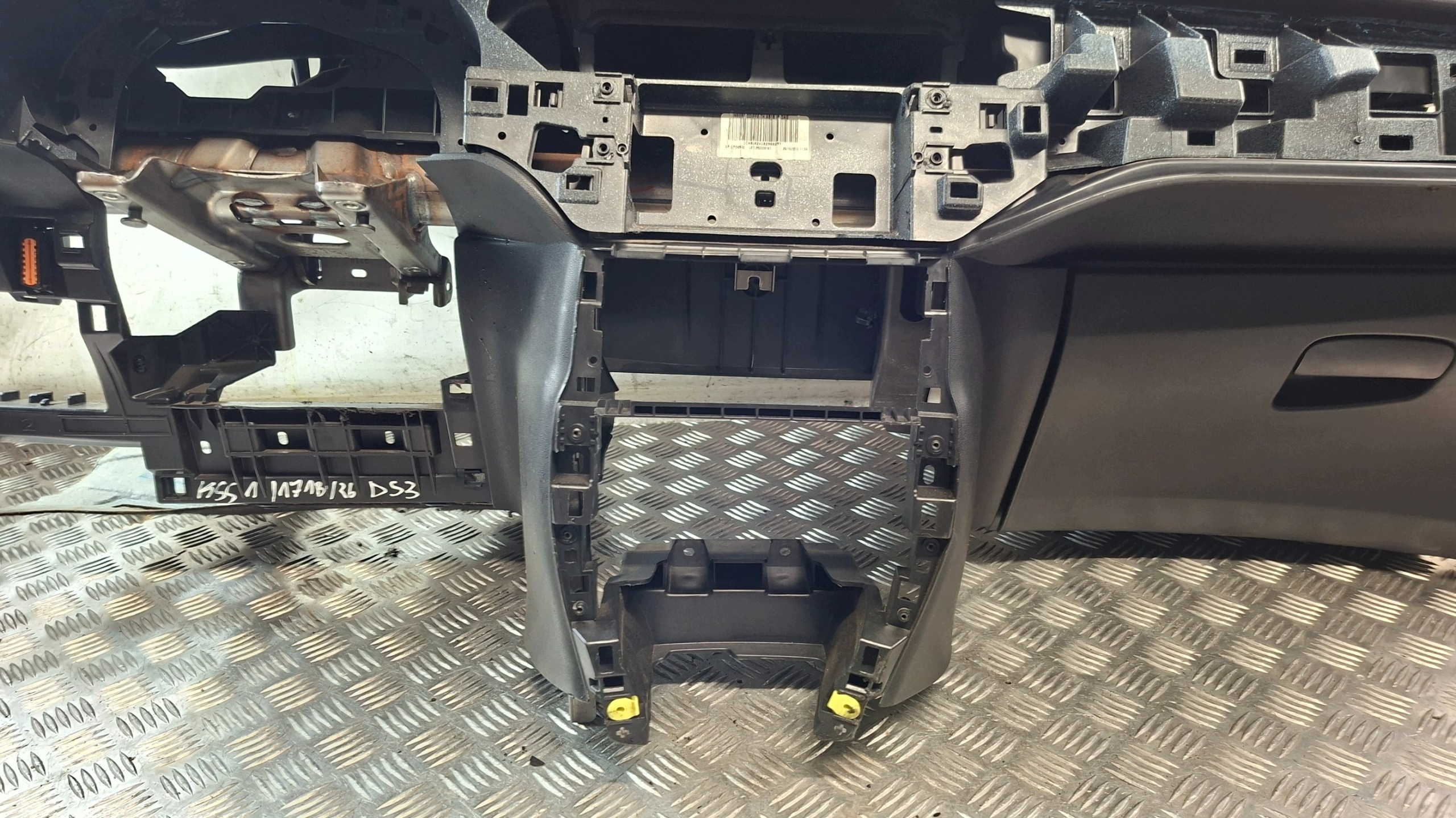 armatura CITROEN DS3