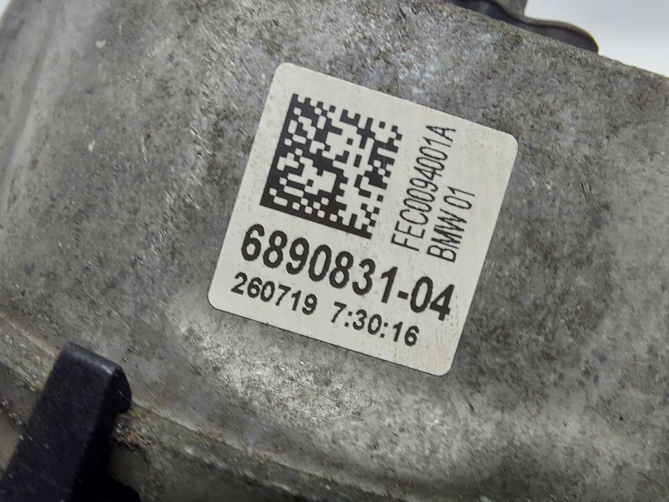 BMW G05 X5 3.0d 2019r engine mount left 6890831