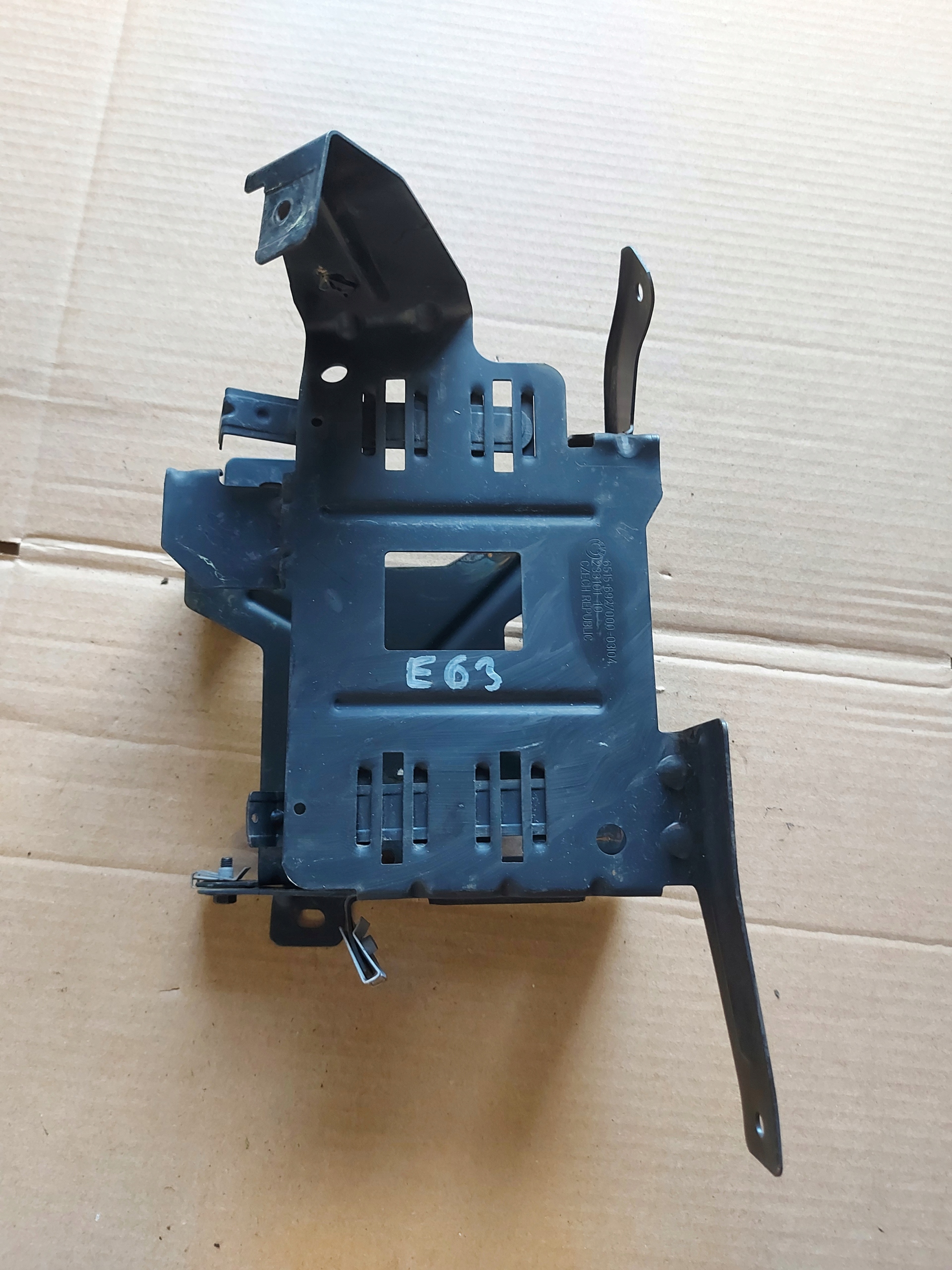 bracket holder console of an amplifier Z boot BMW 6 E63 E64 OE