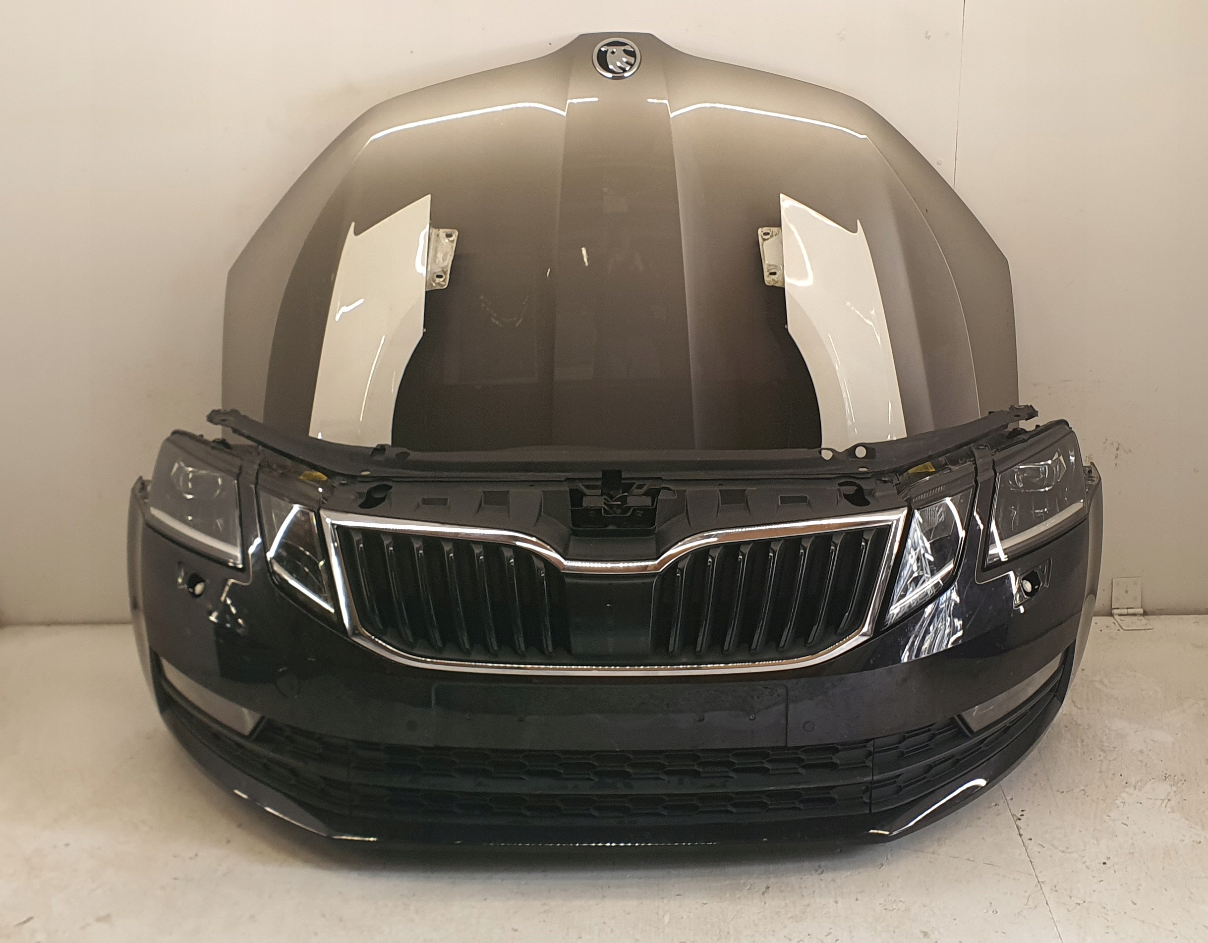 SKODA OCTAVIA 3 III LIFT KOMPLETNY PRZÓD MASKA Producent części Volkswagen