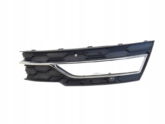 grid of a bumper front front right SKODA OCTAVIA IV 5E3807682 G
