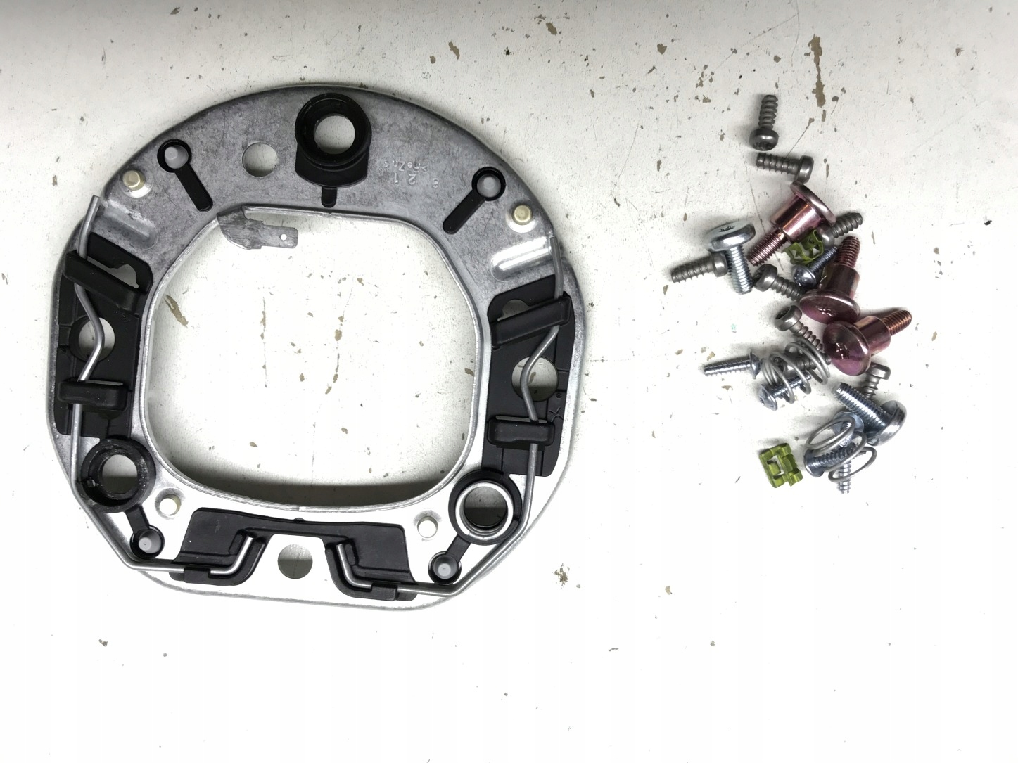 T545RG - МЕРСЕДЕС РАМА ПЛАСТИНА КРІПЛЕННЯ AIRBAG РУЛЬОВЕ КОЛЕСО