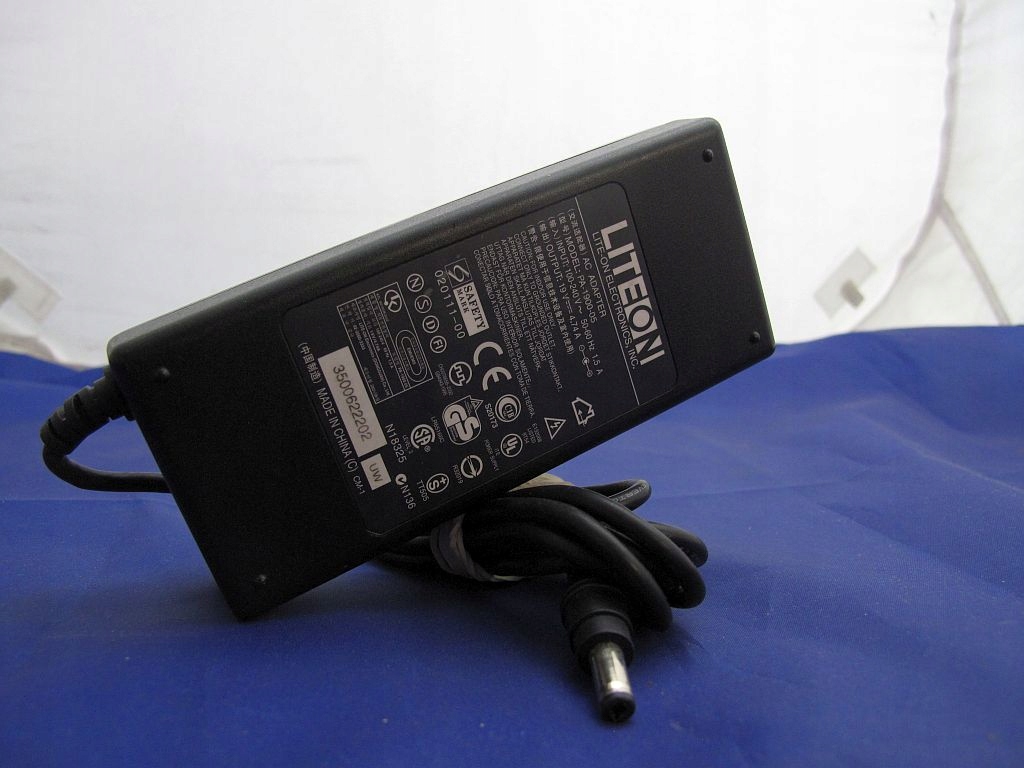 MARKOWY ZASILACZ ŁADOWARKA ASUS TOSHIBA MSI 19V 4.74A 90W +KABEL 5.5x2.5 mm Rodzaj oryginał