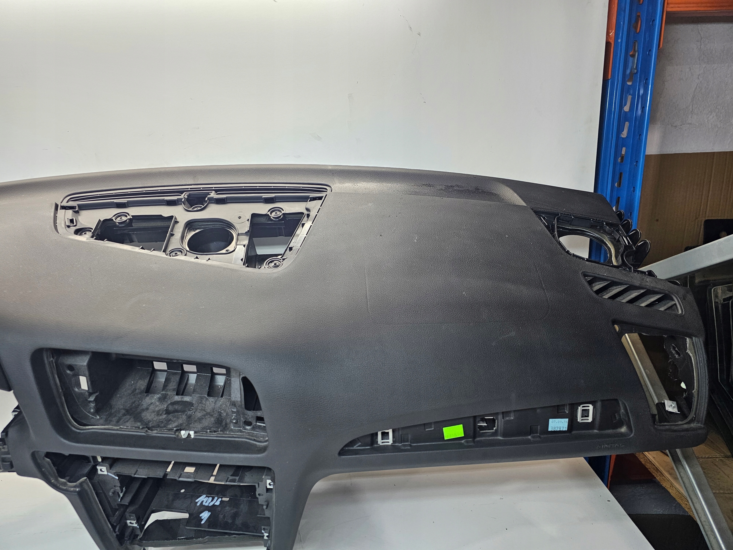 dashboard console cockpit AUDI Q5 8R 8R1857041F 24A original
