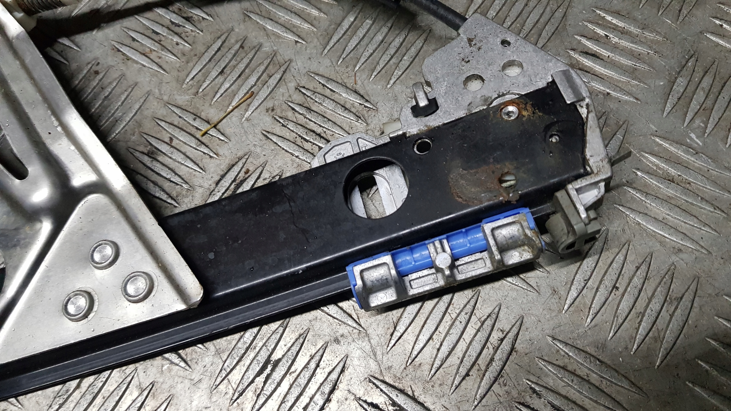 MERCEDES W220 window regulator left rear part LIFT