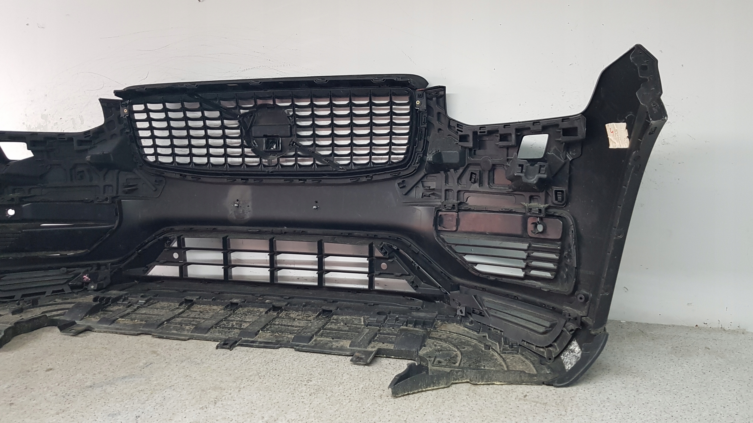 VOLVO XC90 LIFT R-design 2019 - bumper front 8068