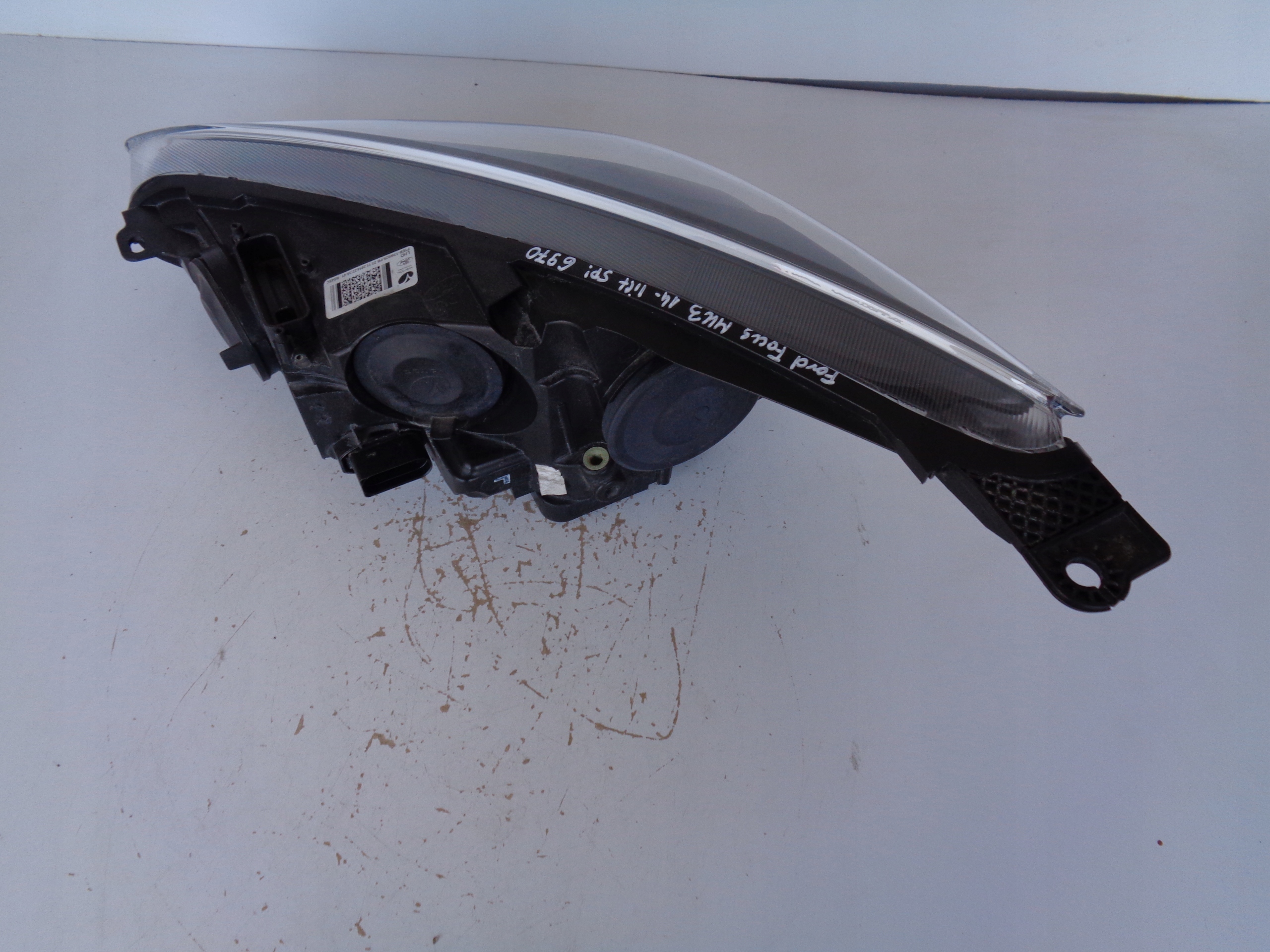 light right REFLEKTOR FORD FOCUS MK3 14- LIFT CIEMNA