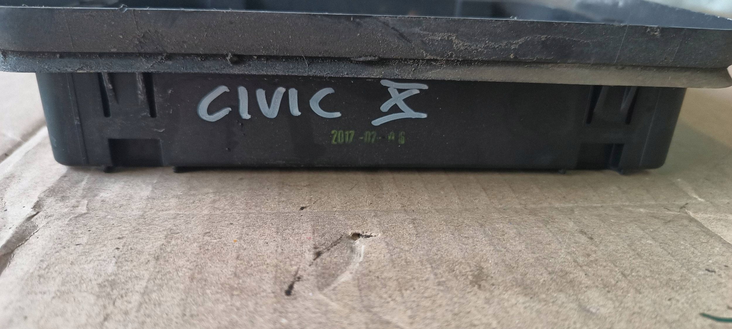 grid WENTYLACYJNA grid DEKOMPRESJI left HONDA CIVIC X 2019R